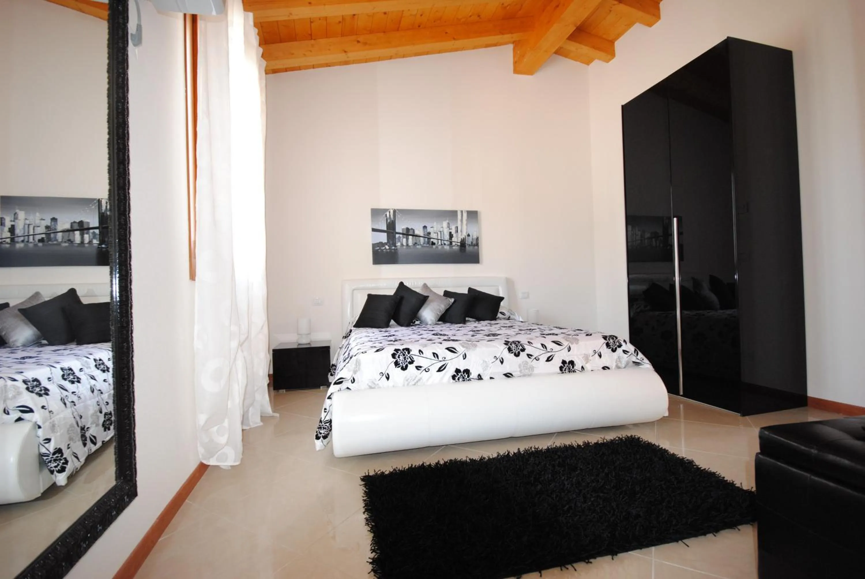 Photo of the whole room, Bed in Alberghiera Venezia