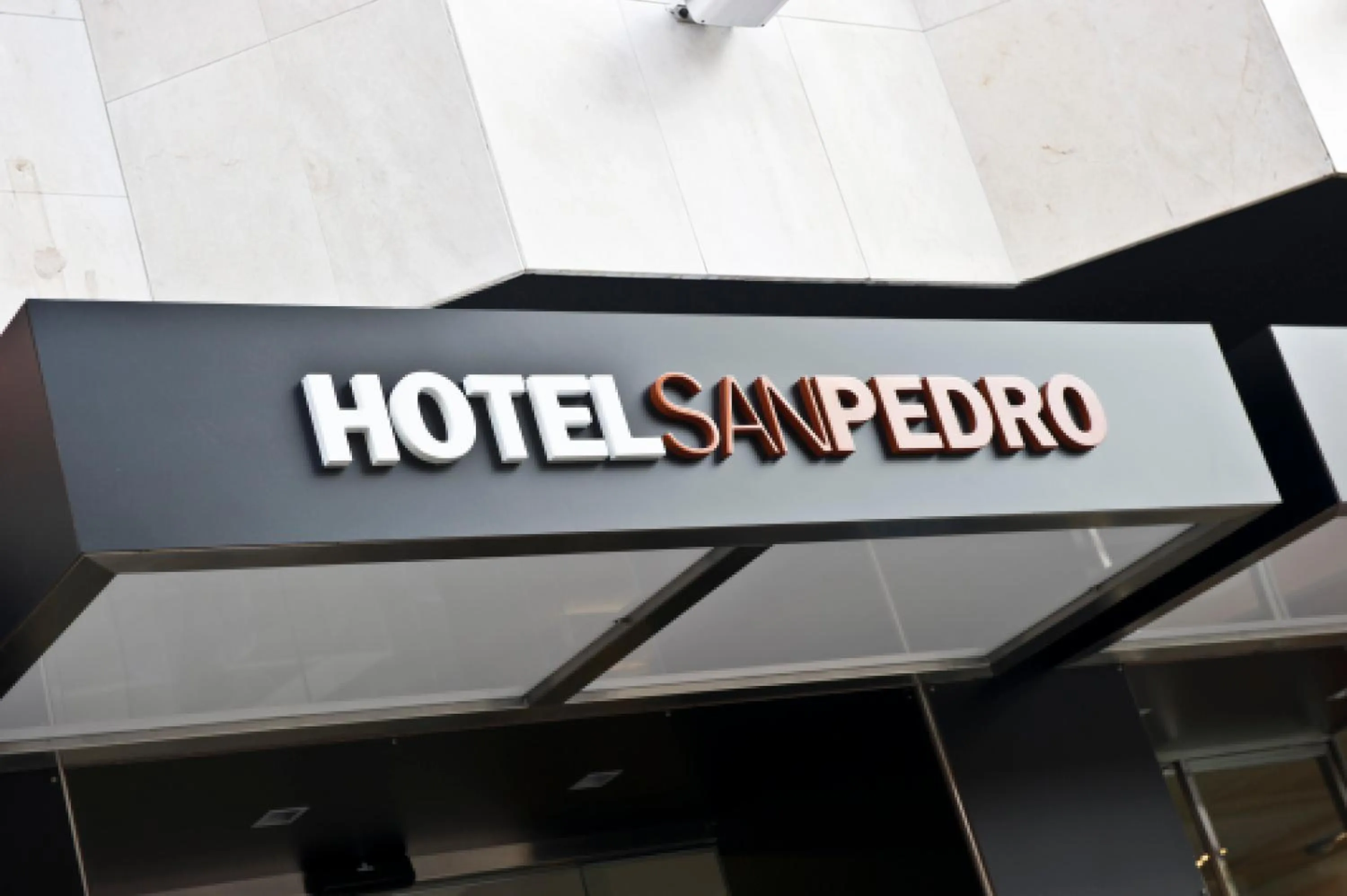 Facade/entrance in Hotel San Pedro