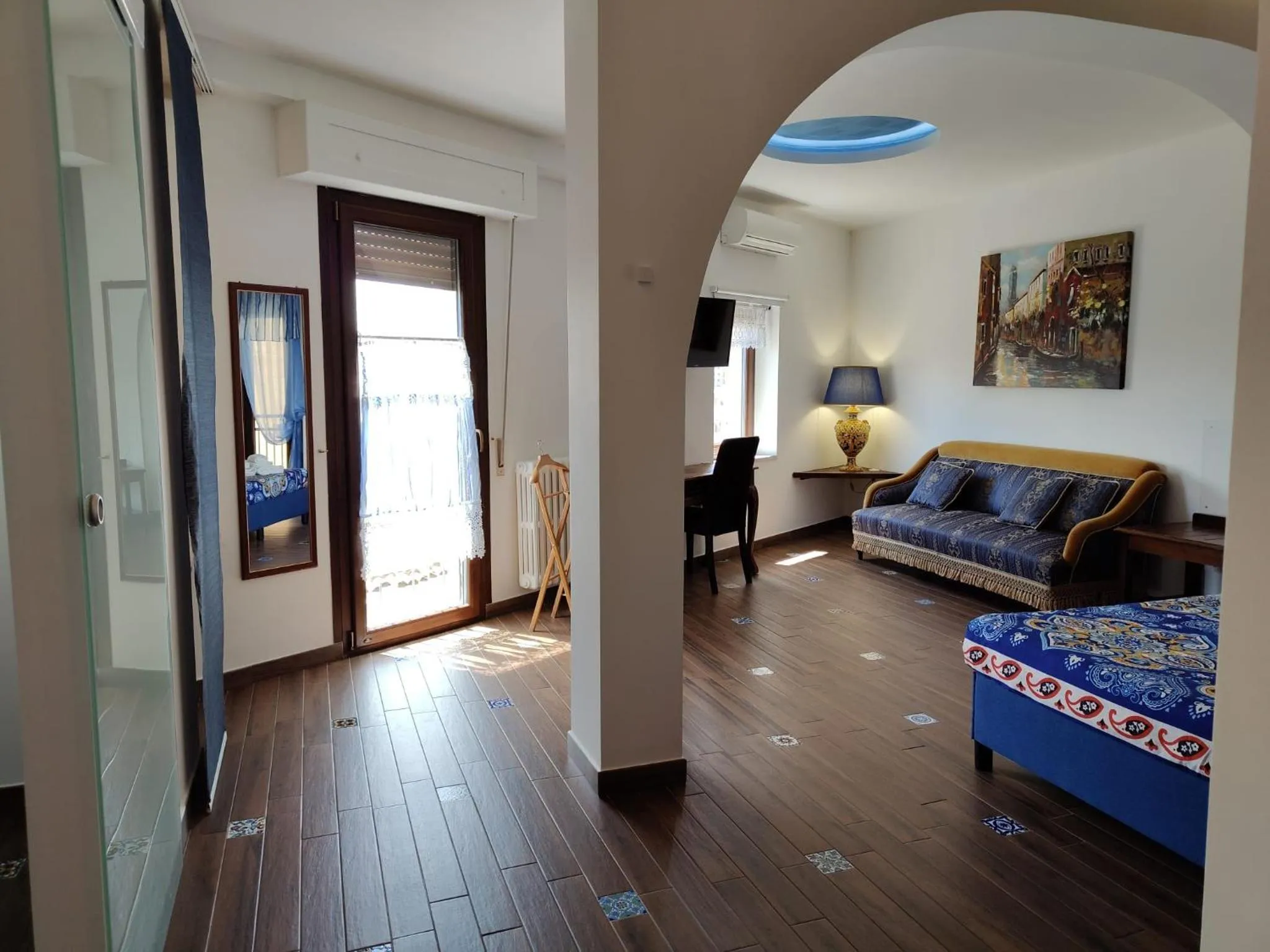 Photo of the whole room, Bed in Centro Sicilia Rooms & Suites