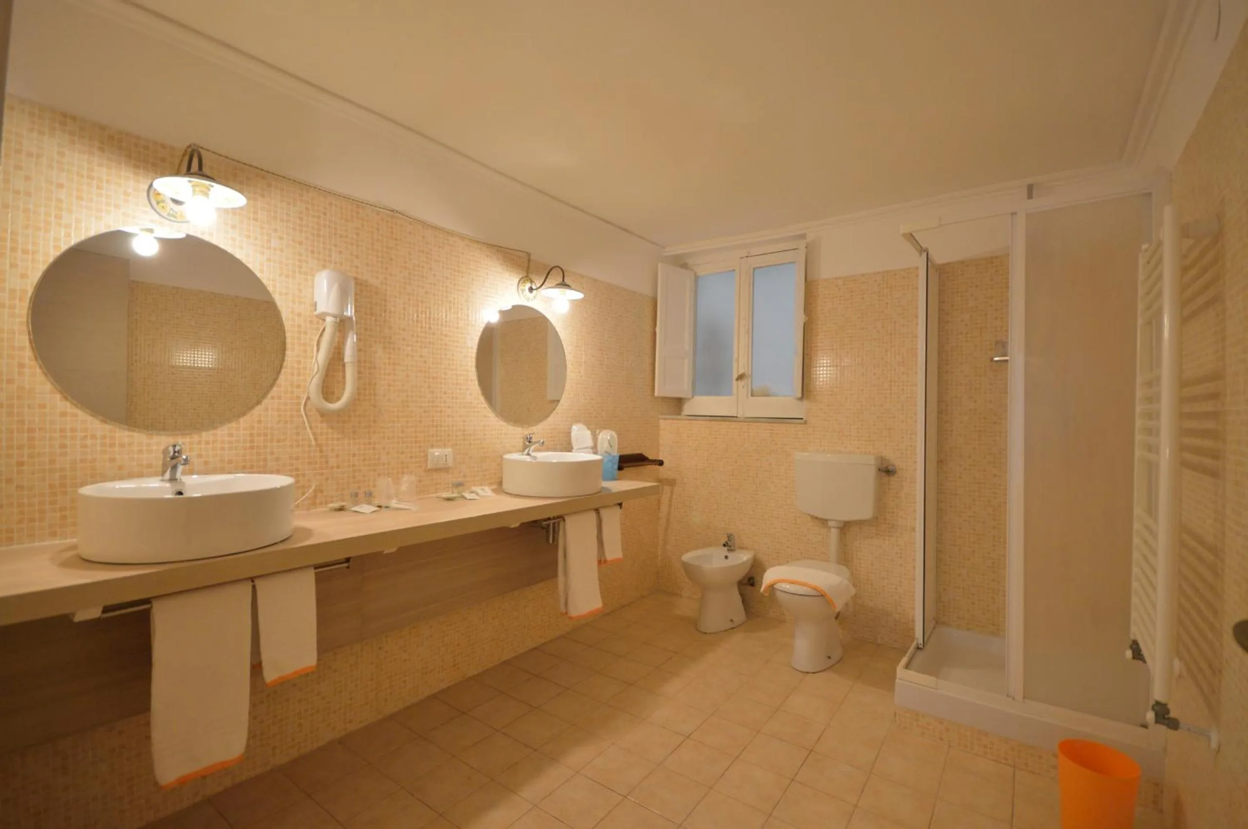 Bathroom in Centro Sicilia Rooms & Suites