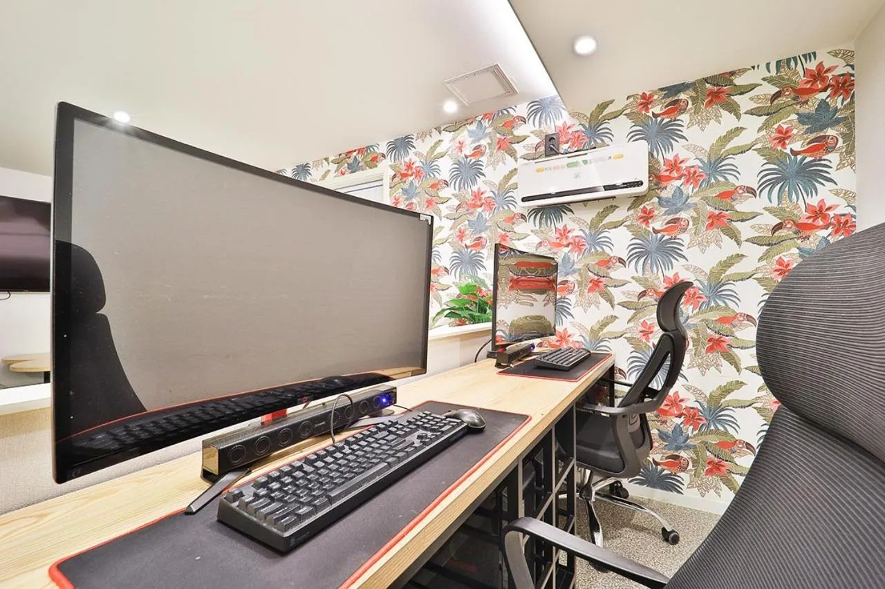 TV and multimedia in Jamsil Tomgi Hotel