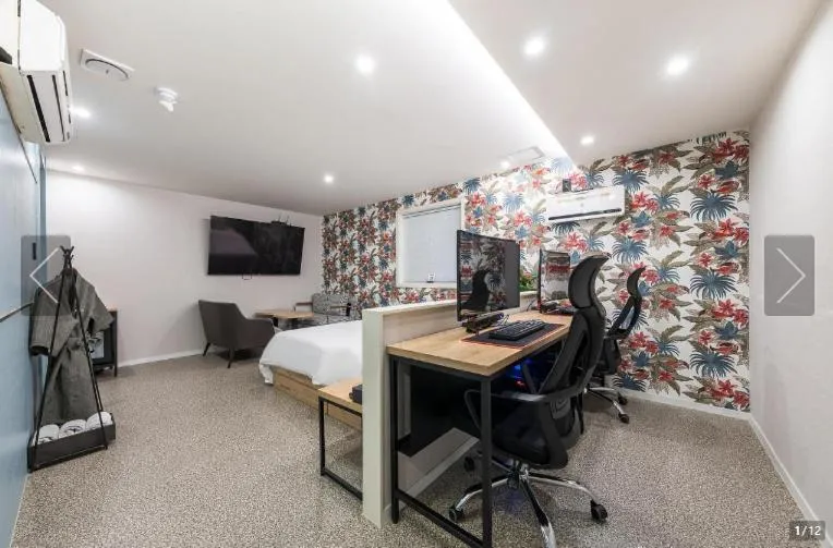 Bed in Jamsil Tomgi Hotel