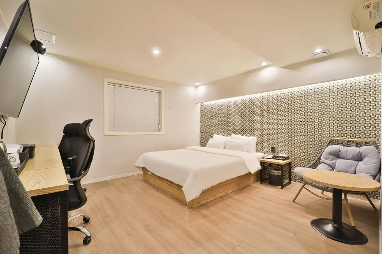 Deluxe Double Room in Jamsil Tomgi Hotel Deluxe Double Room in Jamsil Tomgi Hotel