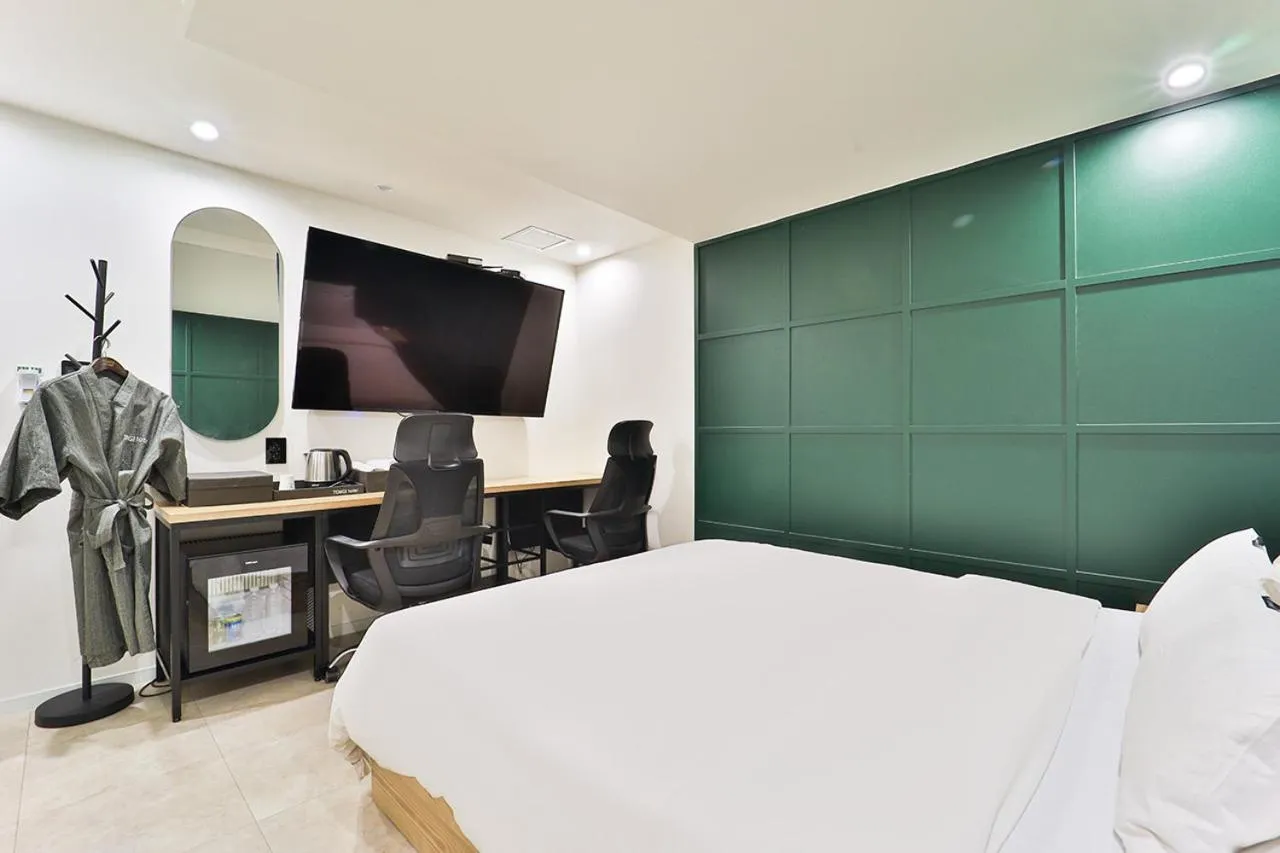 Bed in Jamsil Tomgi Hotel