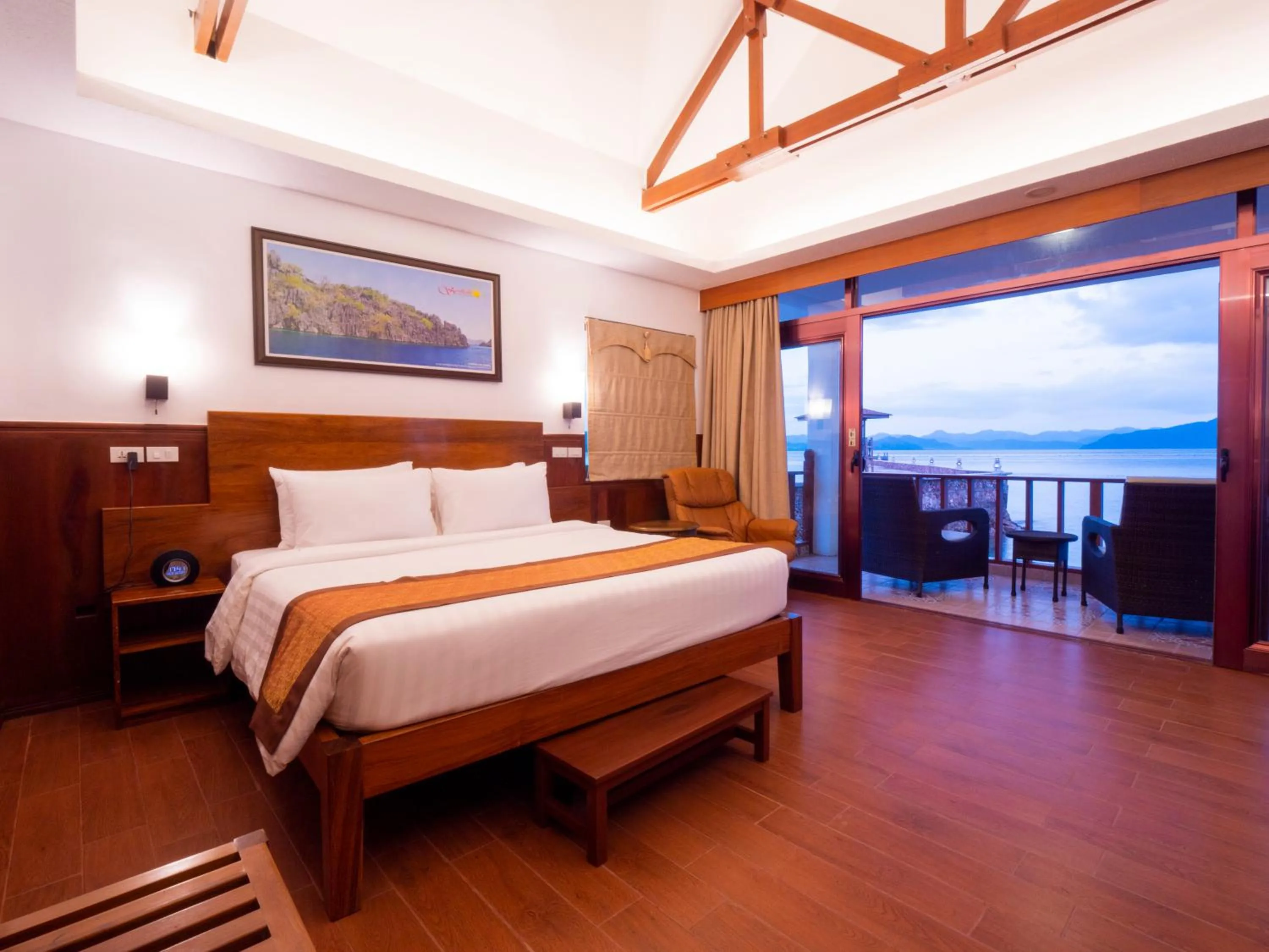 Bedroom in Sunlight Ecotourism Island Resort