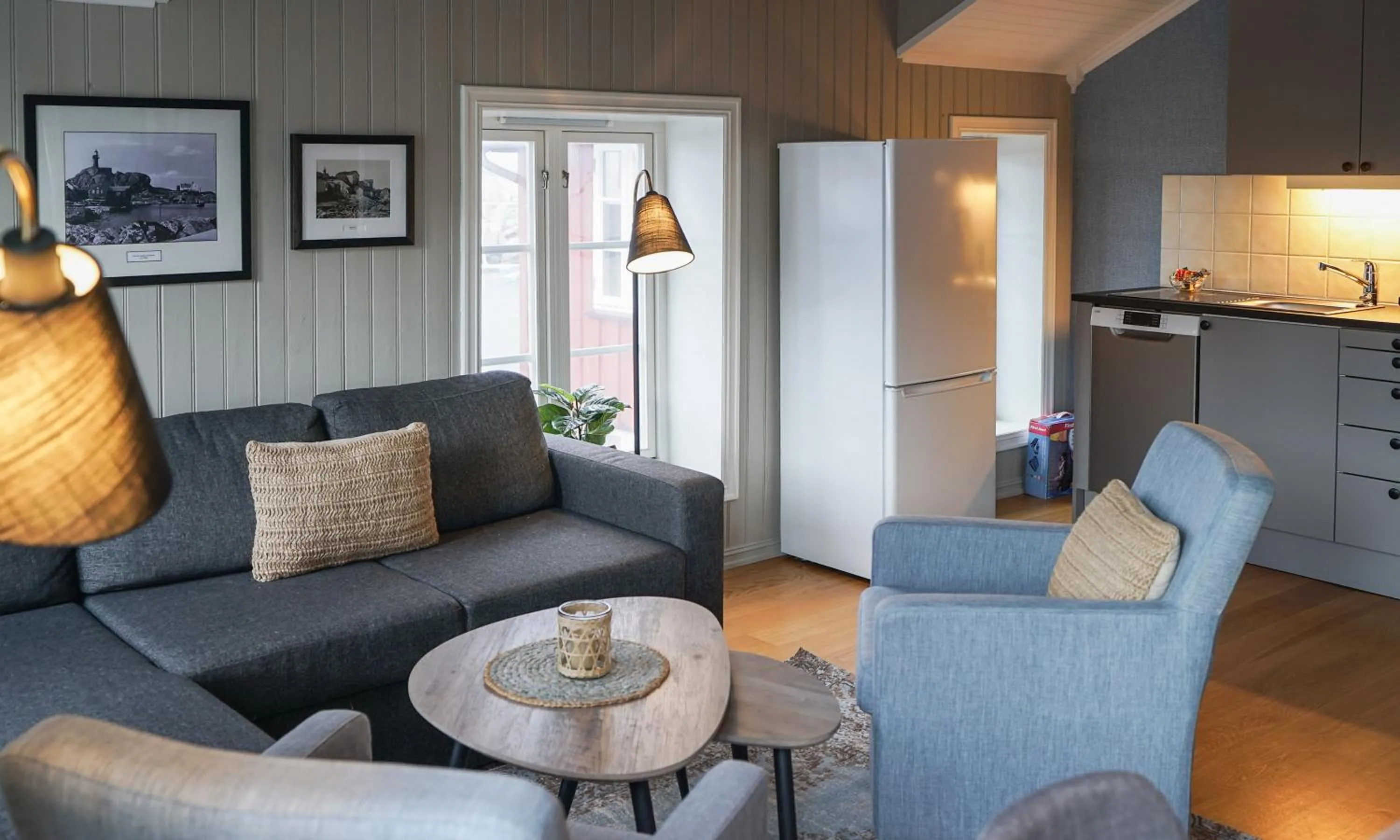 Living room in Ona Havstuer - by Classic Norway Hotels