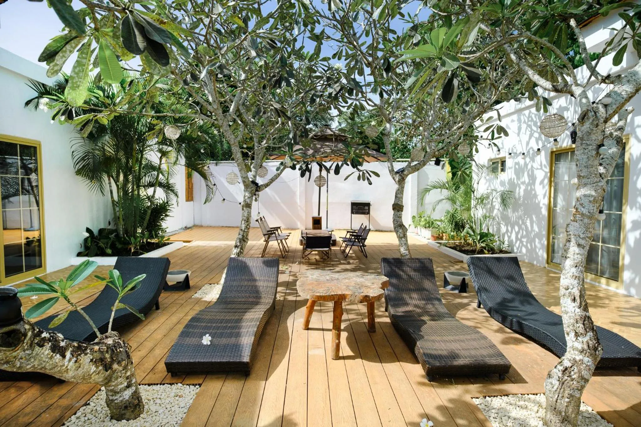 Garden in Seapearl of Alona