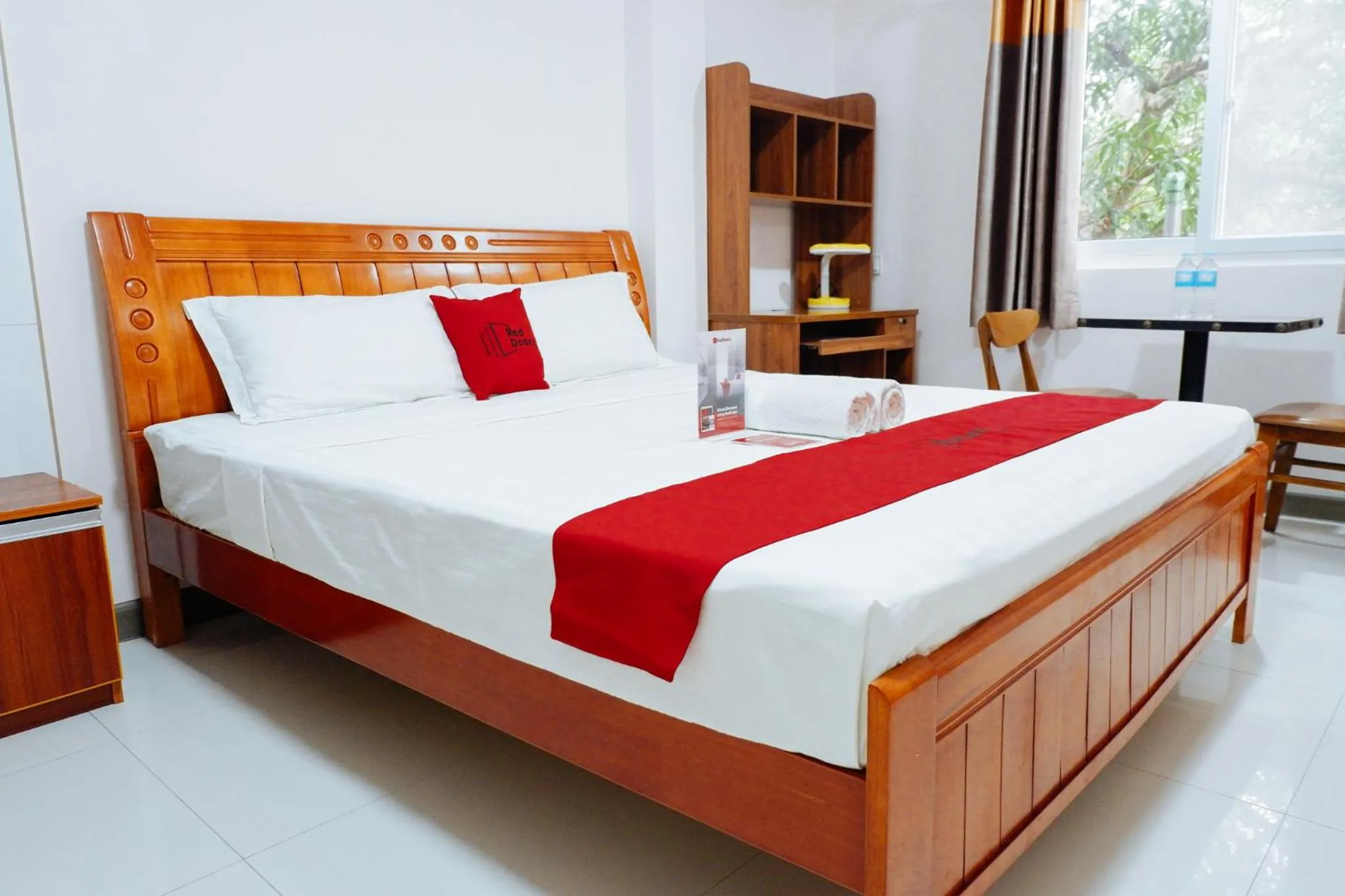 Bed in RedDoorz Plus near Camella La Brisa Lapulapu
