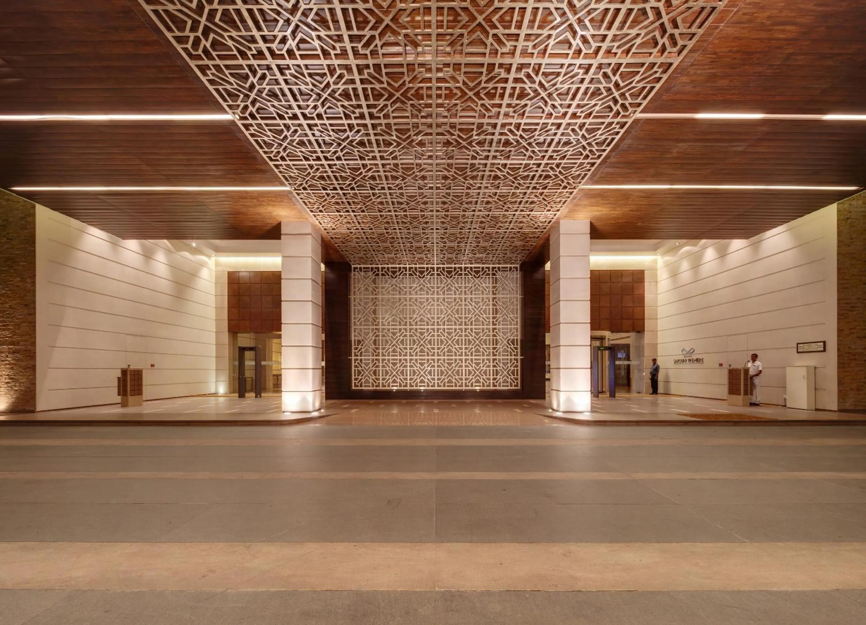 Lobby or reception in Balaji Sarovar Premiere