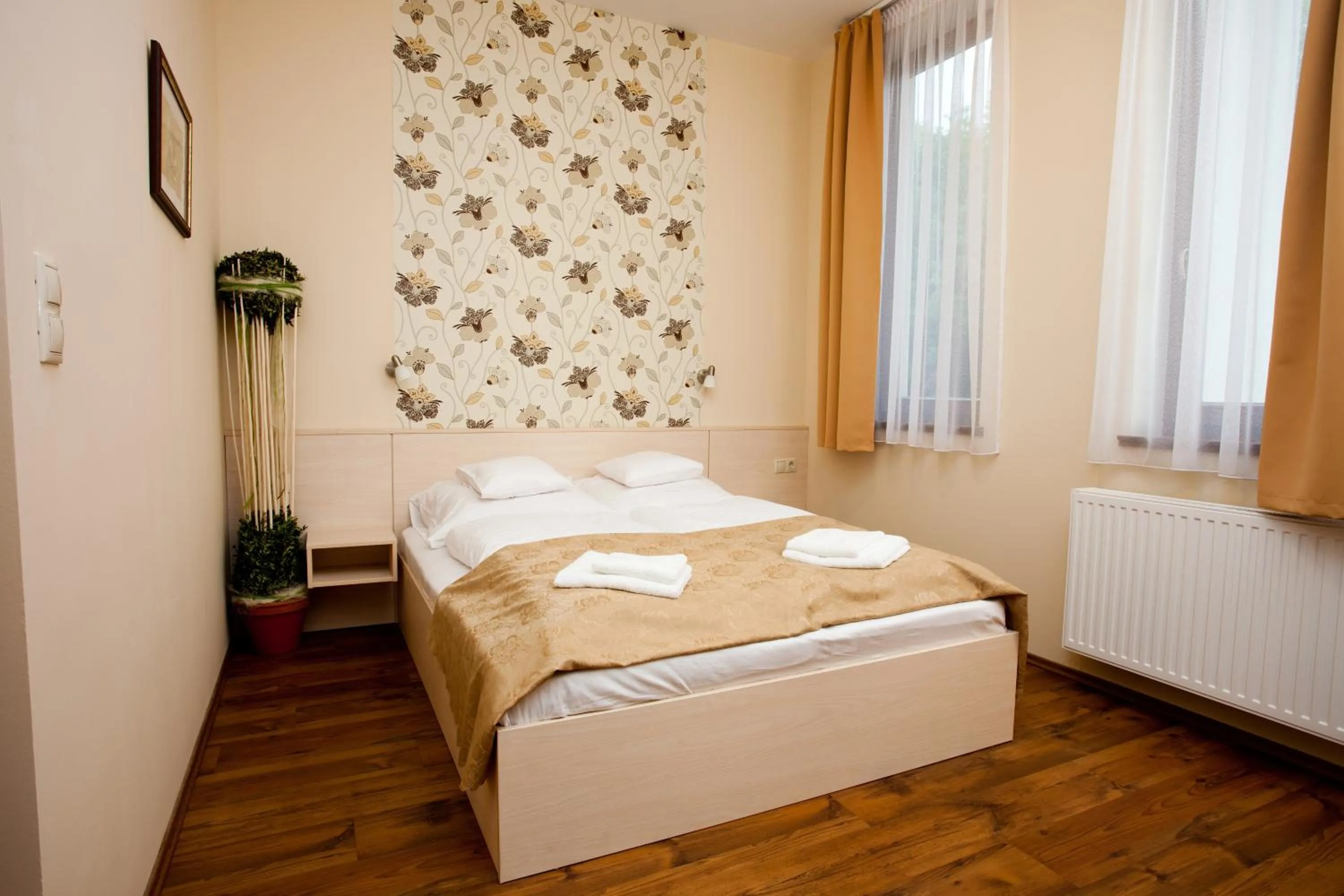 Bedroom, Bed in Piroska Csárda és Panzió