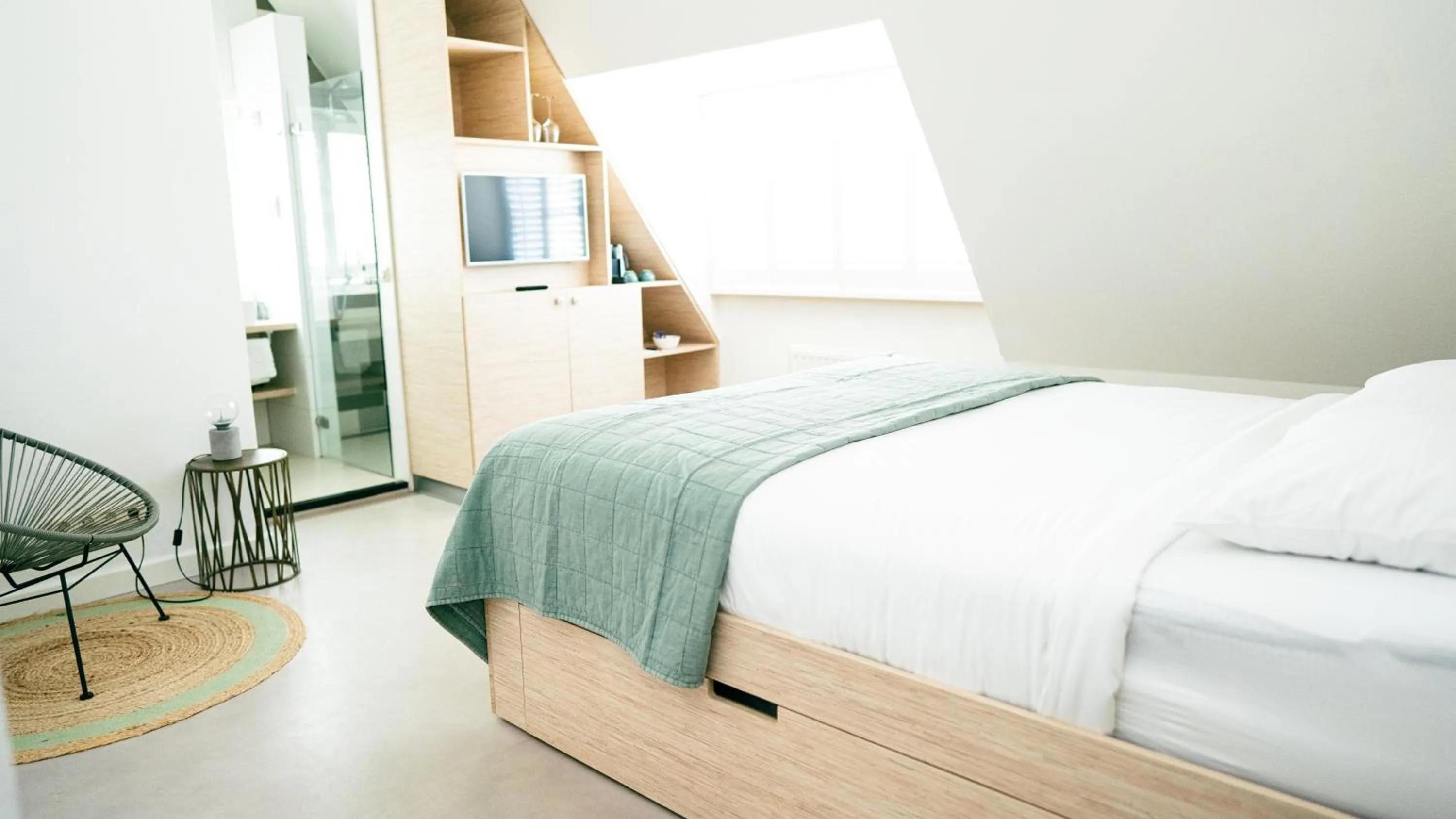 Bed in Logement Overzee