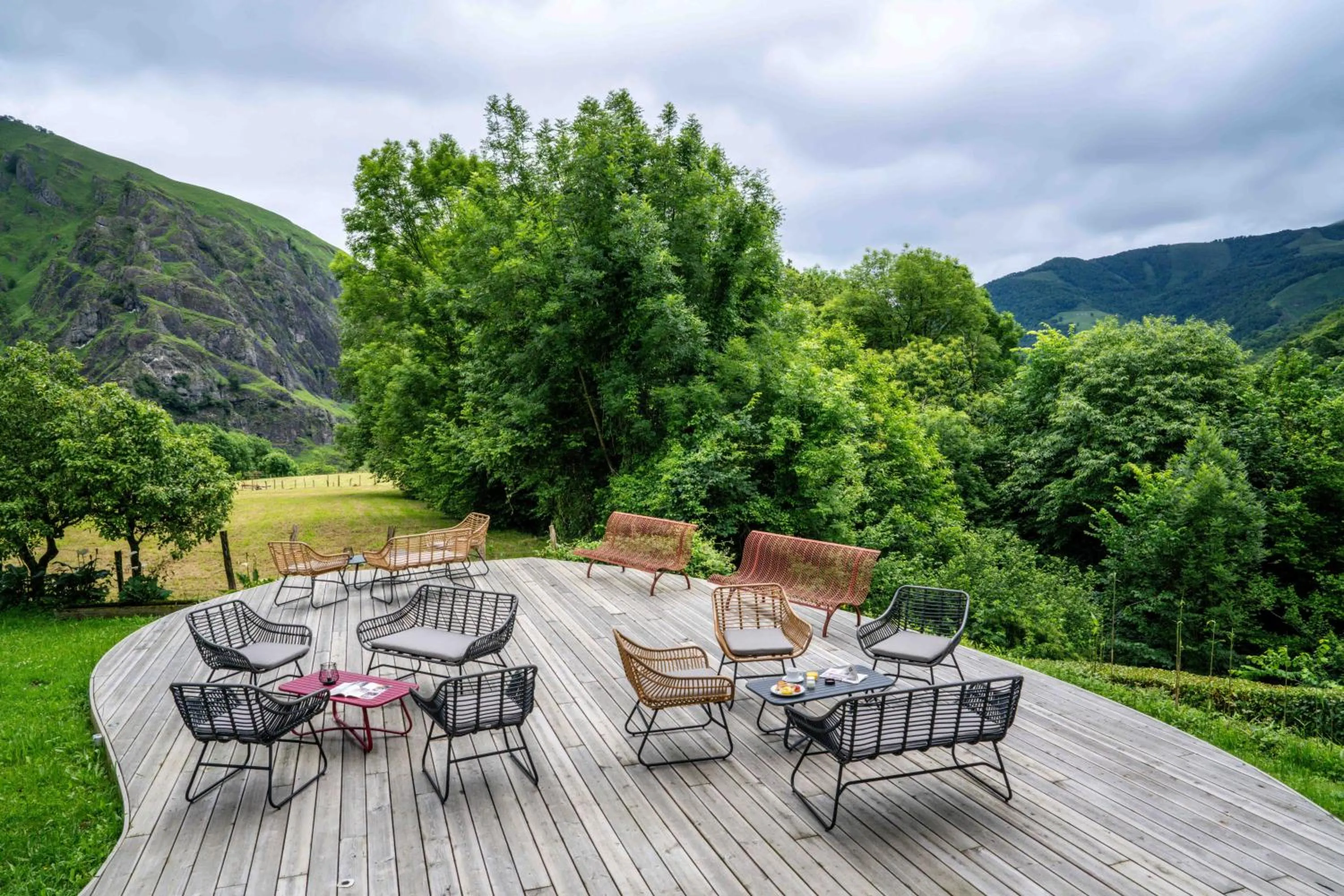 Spring in Logis Hôtel Etchemaïté