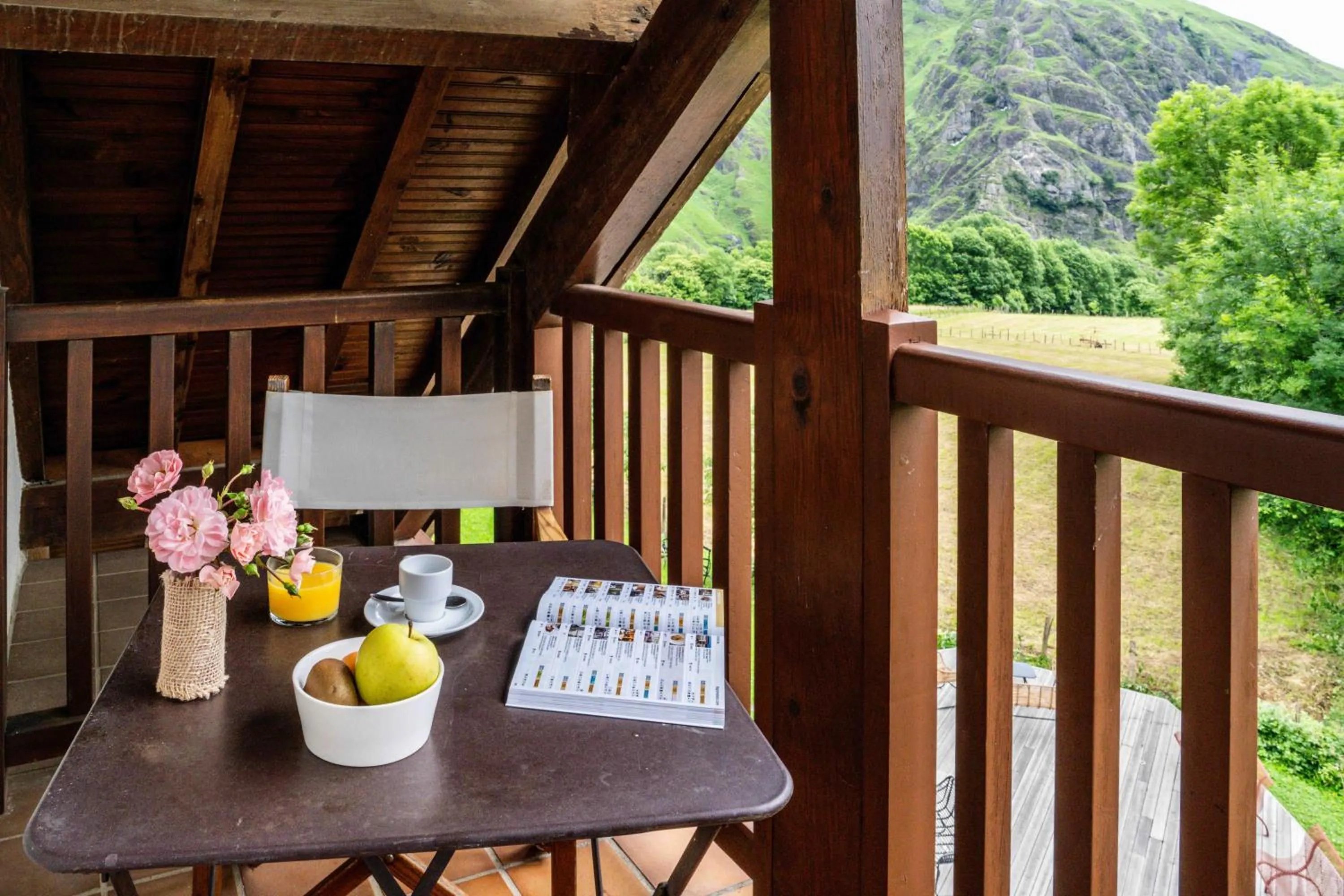 Balcony/Terrace in Logis Hôtel Etchemaïté