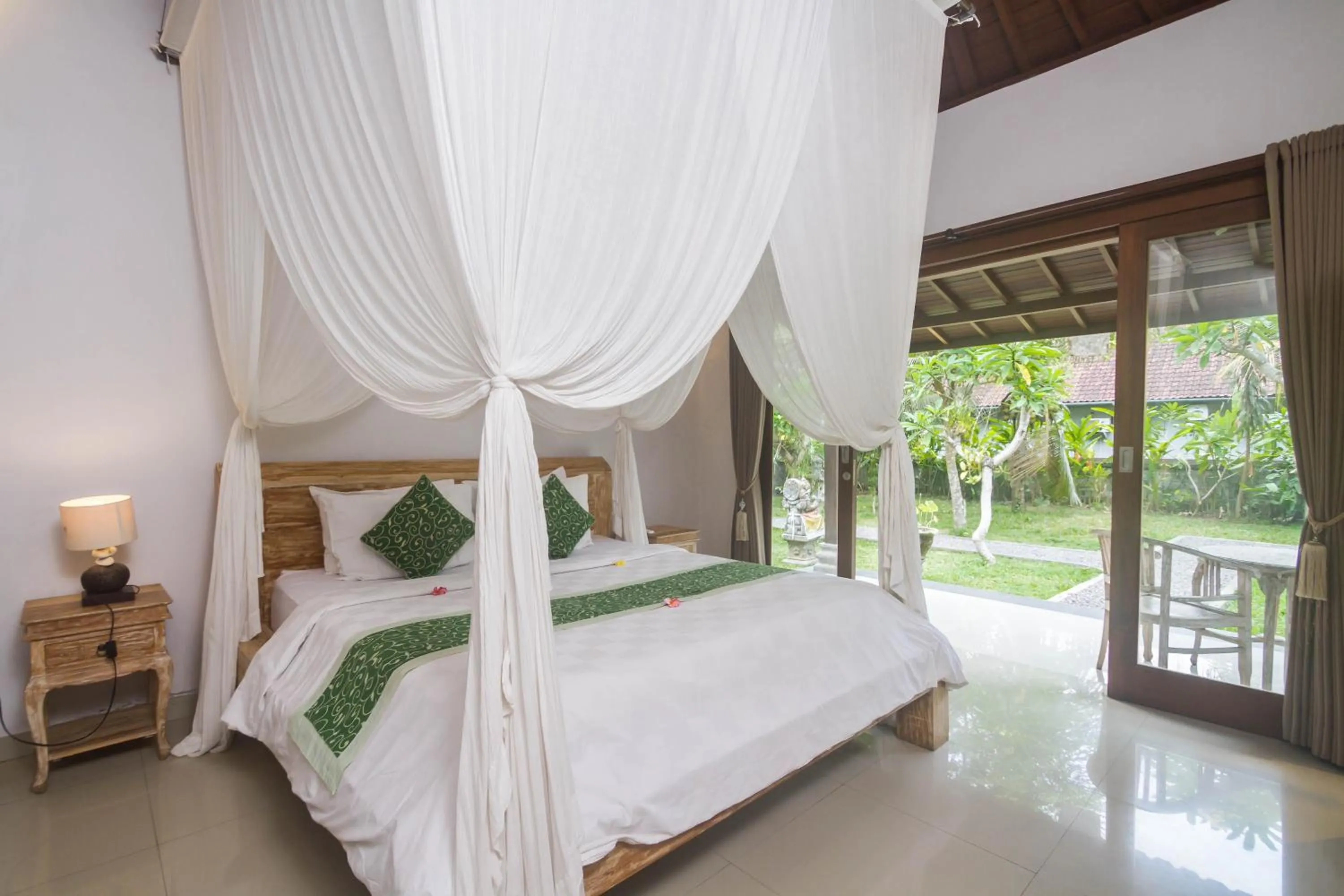 Bed in Parthi Puri Ubud