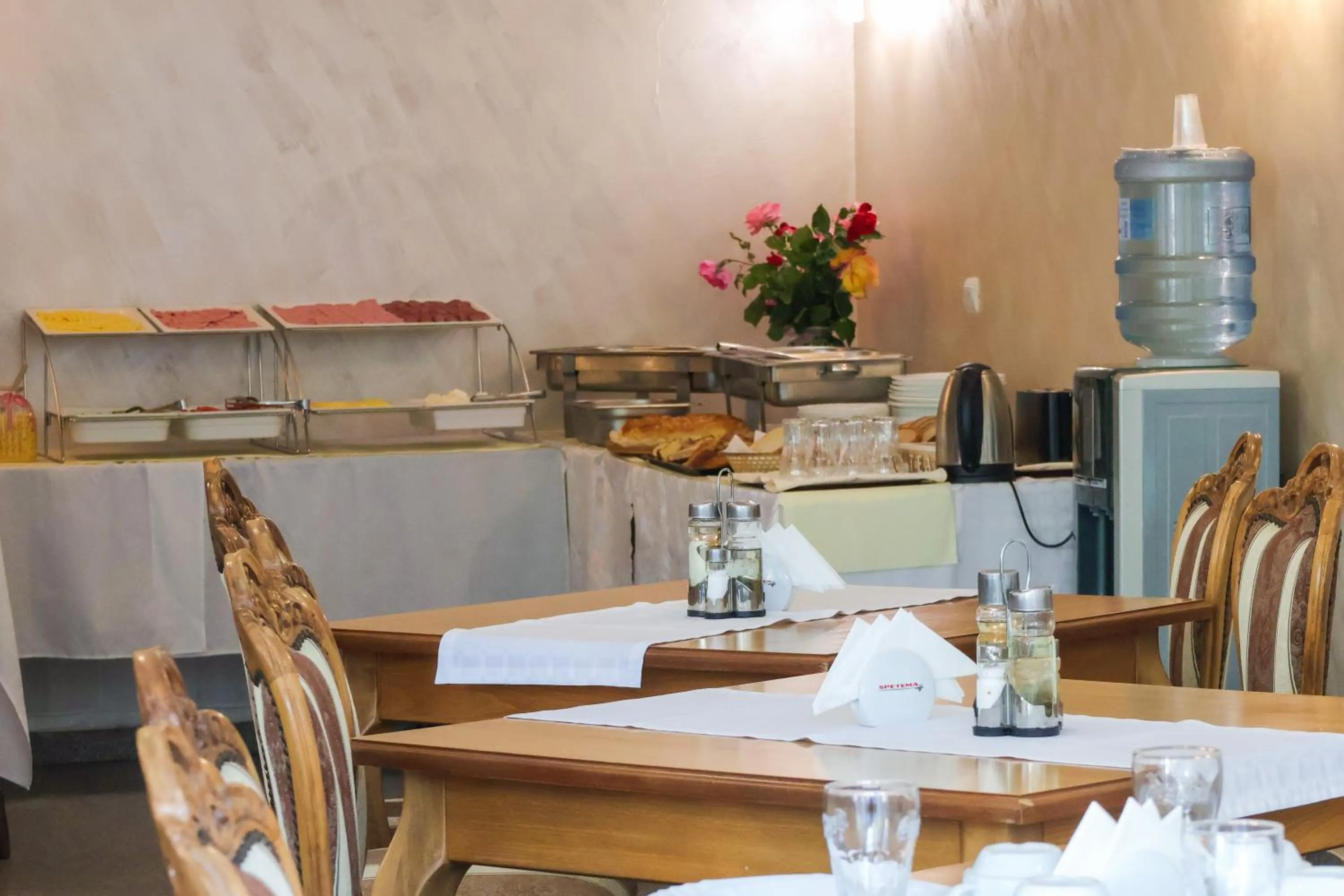 Restaurant/places to eat in Jupiter 1 Family Hotel