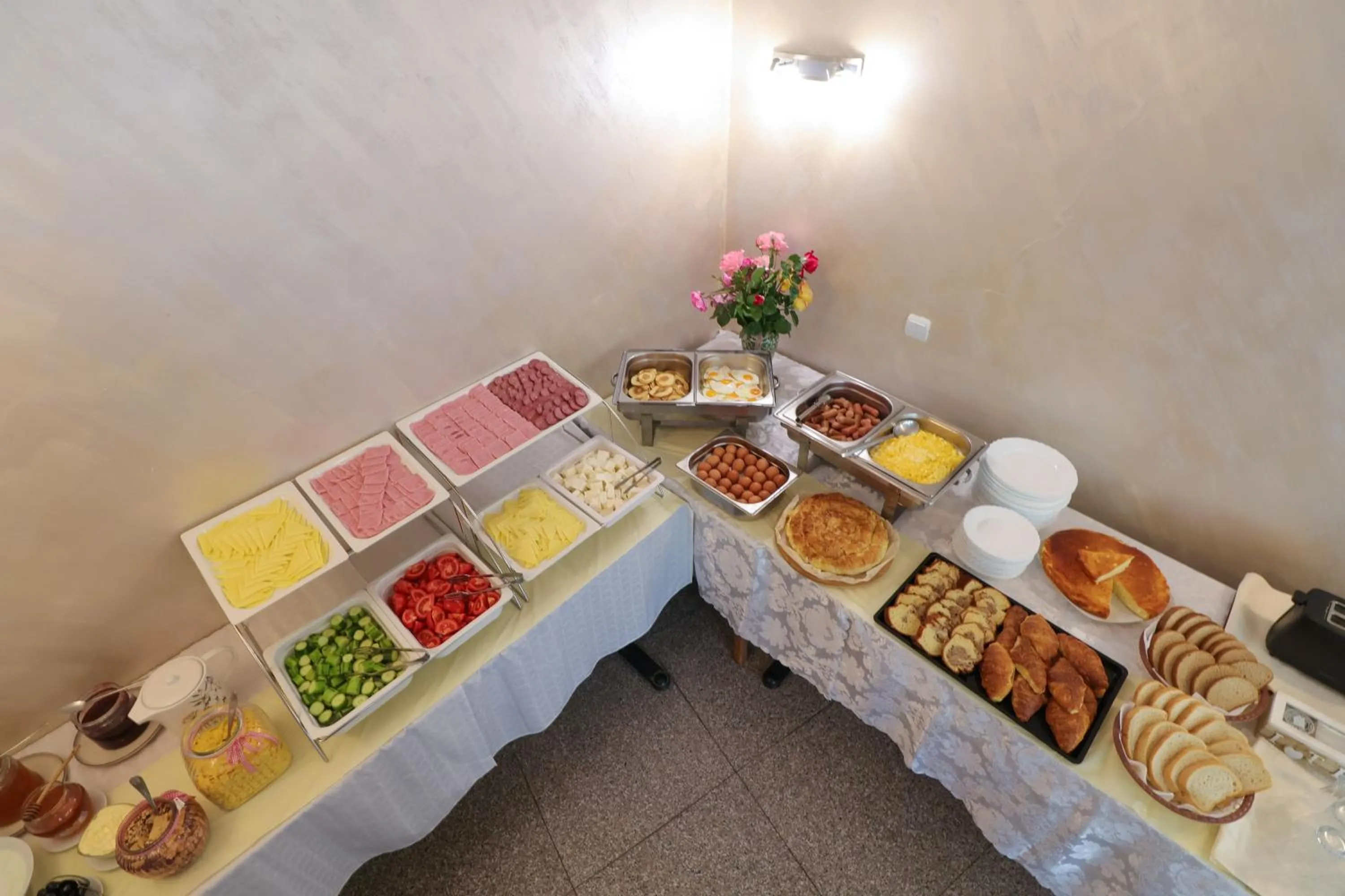 Food in Jupiter 1 Family Hotel