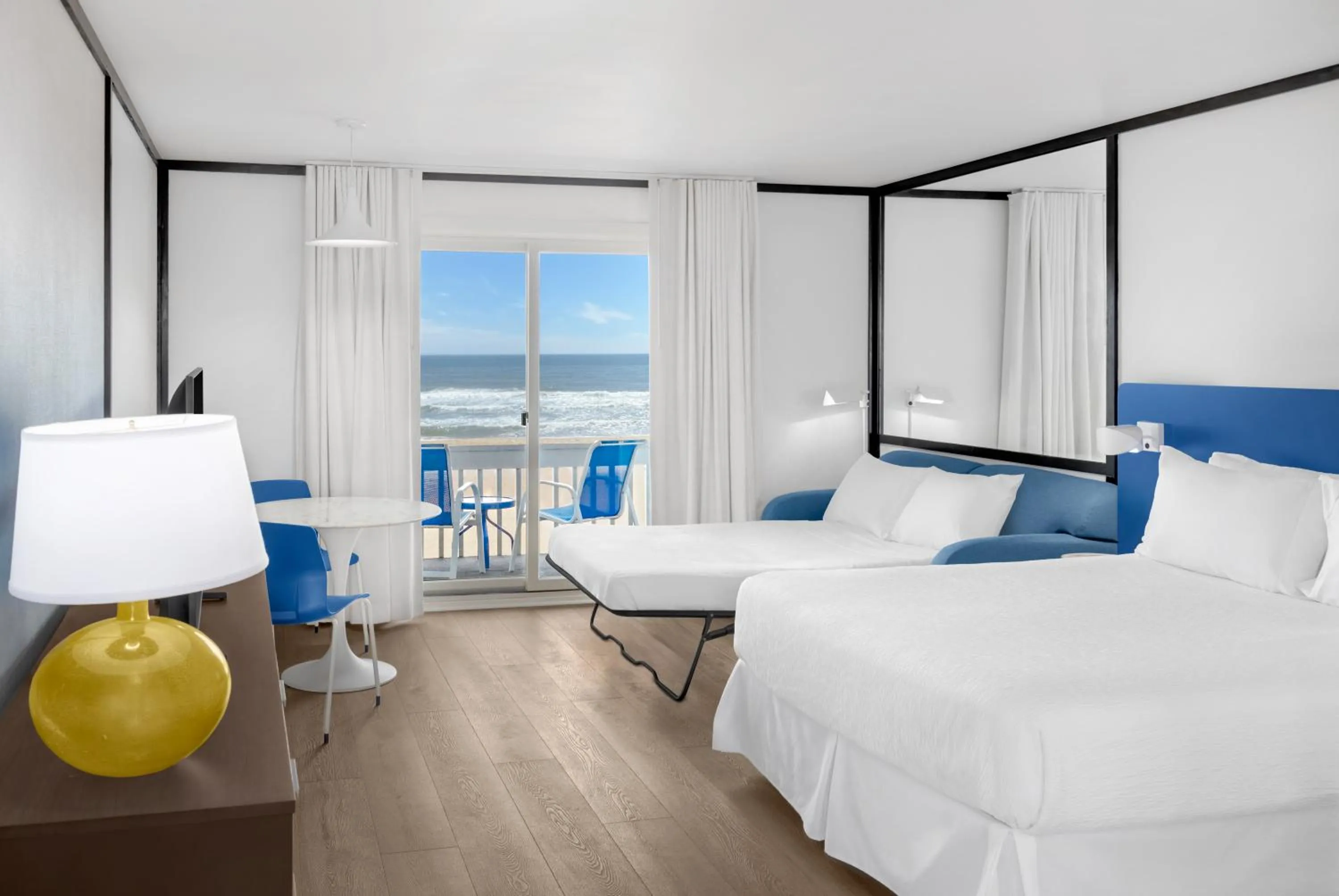 Bedroom, Bed in Montauk Blue Hotel