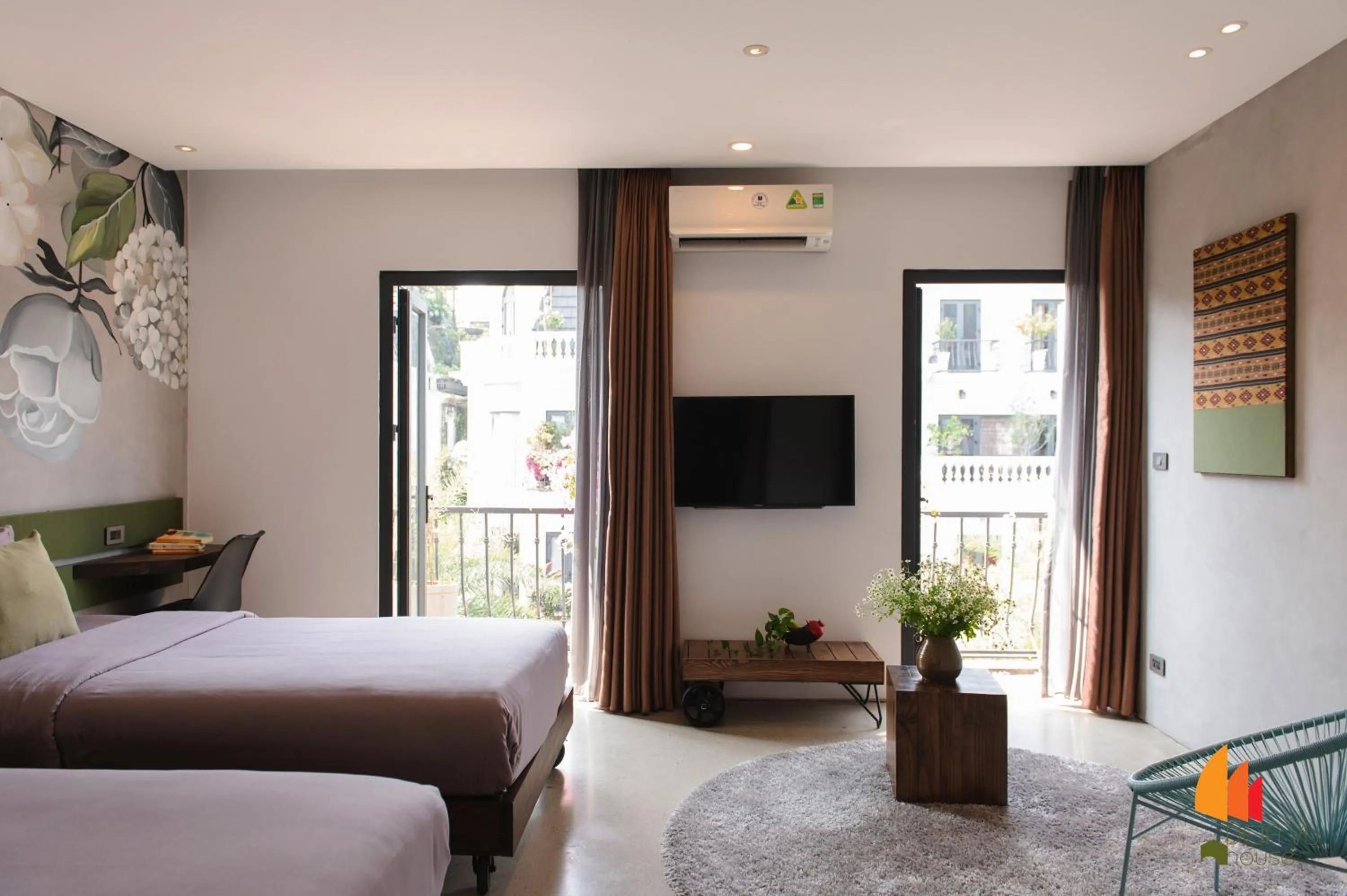 Bed in Deja Vu House Ha Long