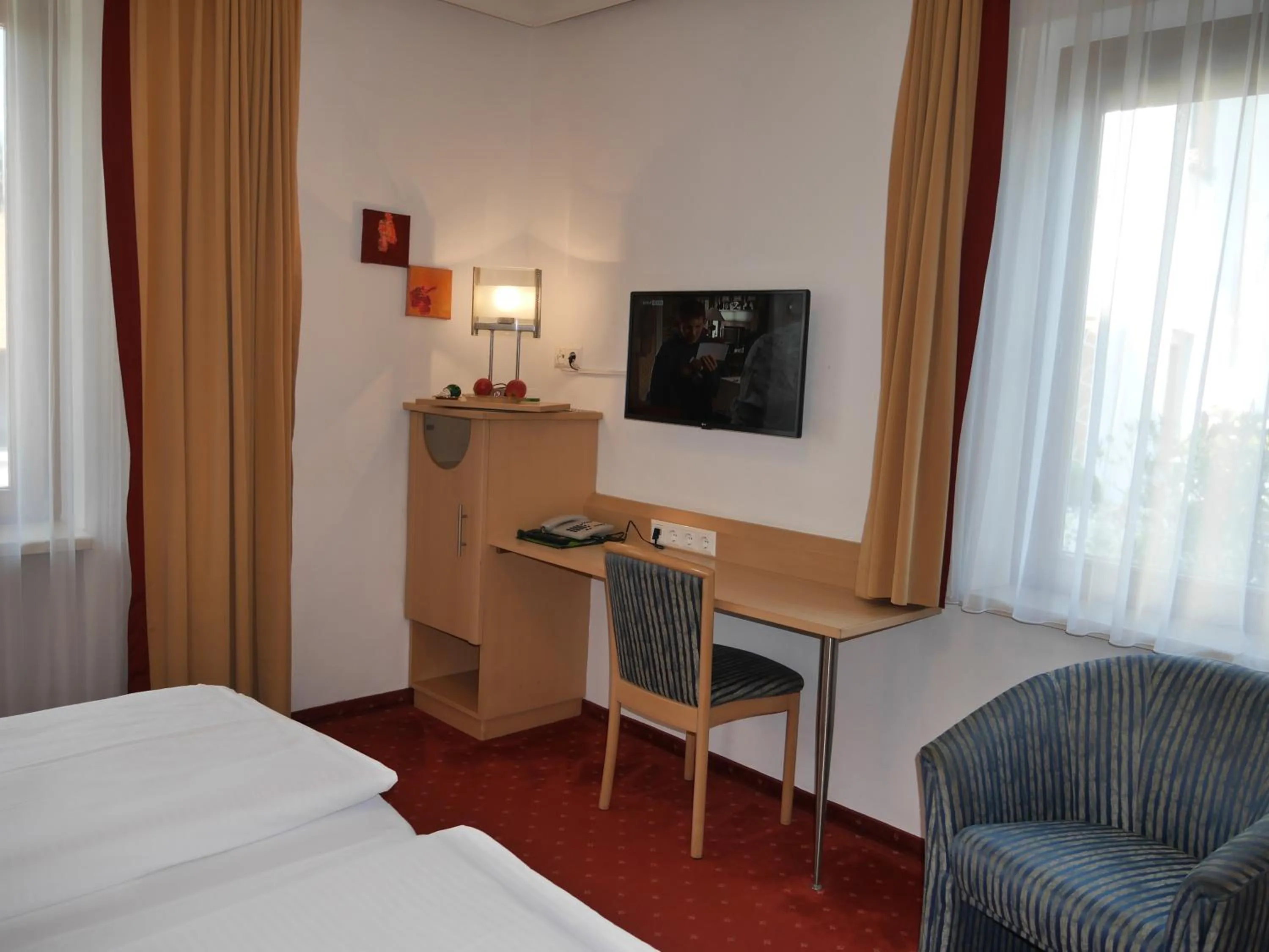 Photo of the whole room, Bed in Hotel Garni Höchschmied