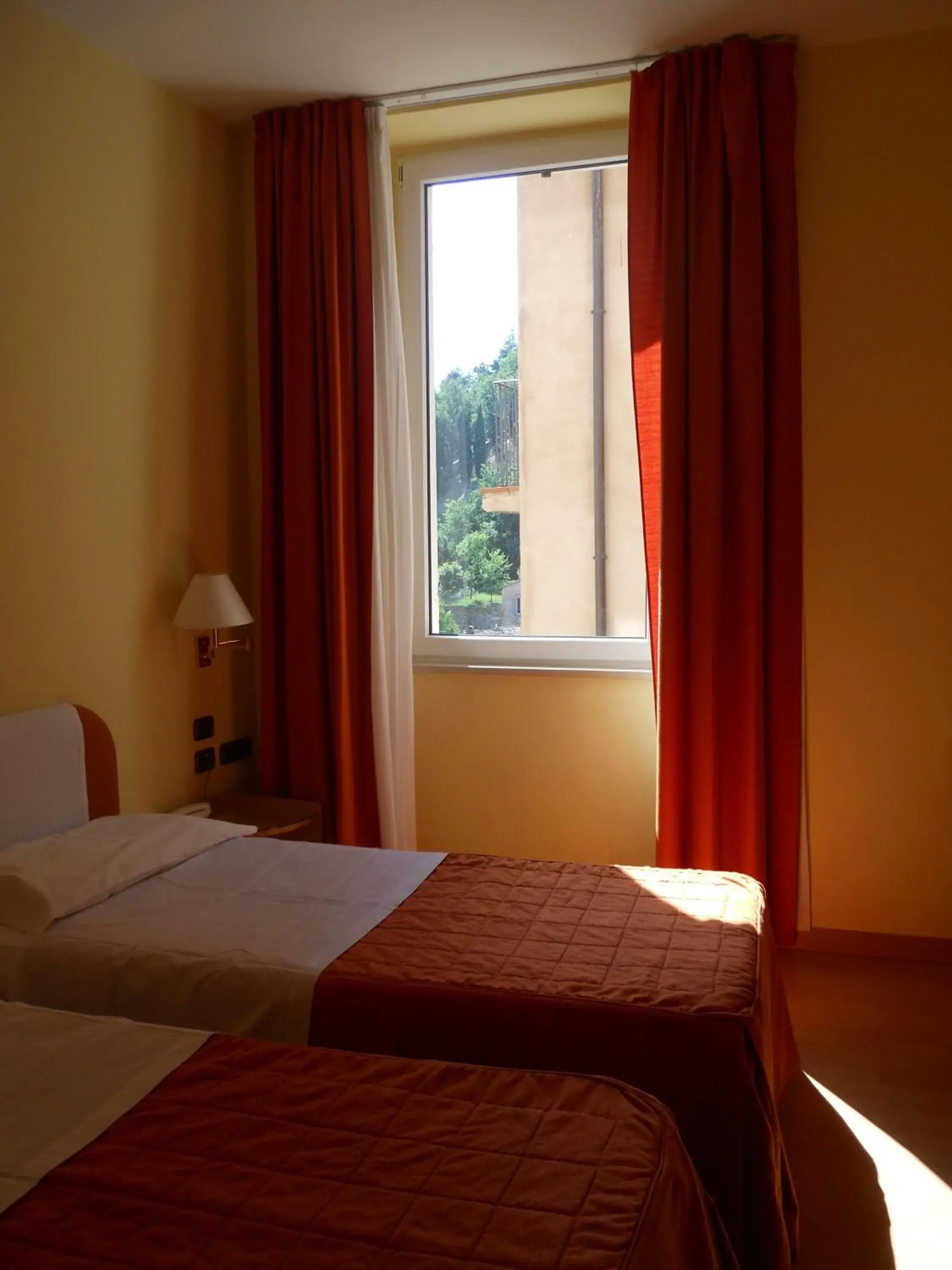Twin Room with View in Albergo Italia Twin Room with View in Albergo Italia