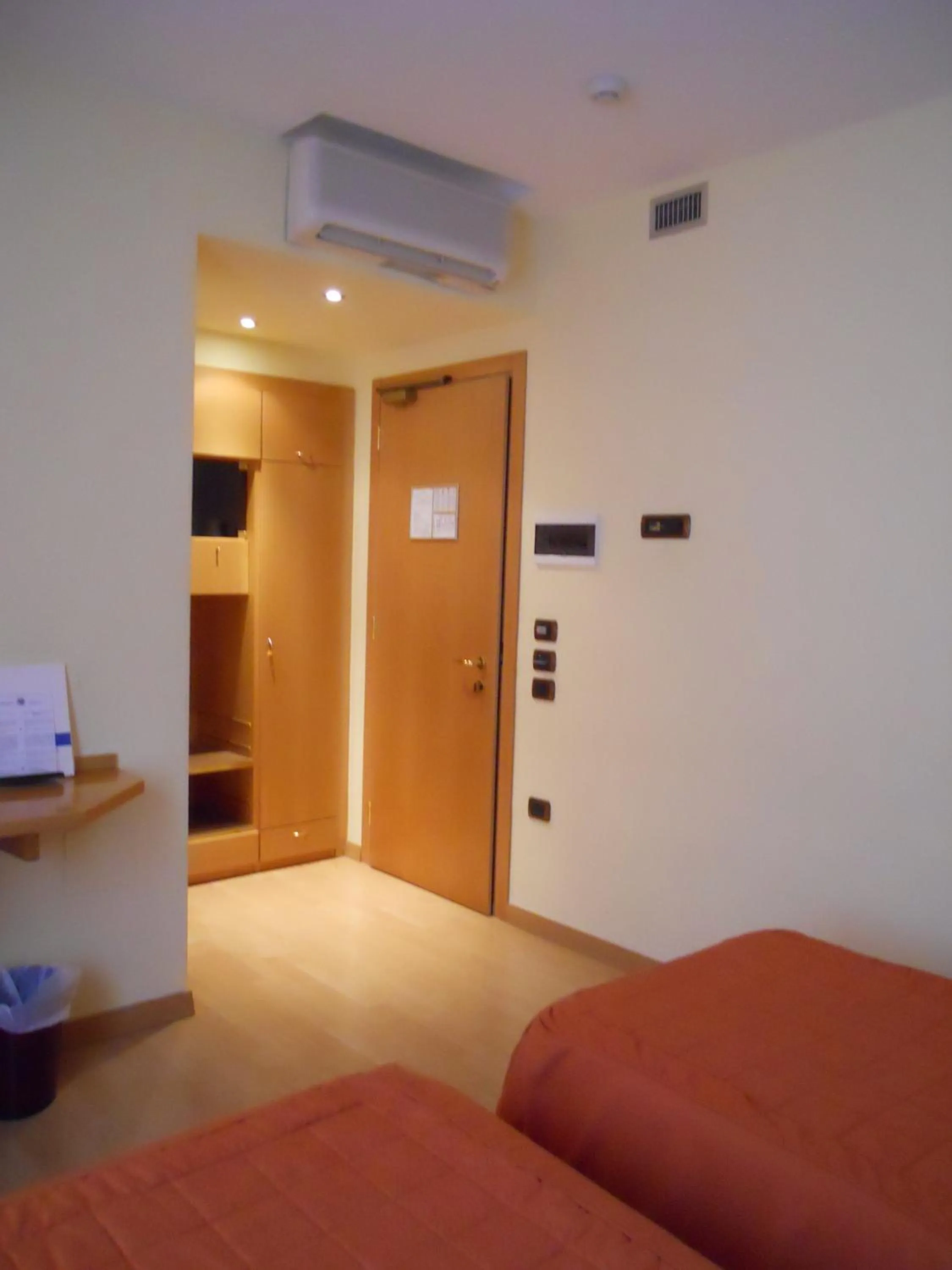 Photo of the whole room, Bed in Albergo Italia