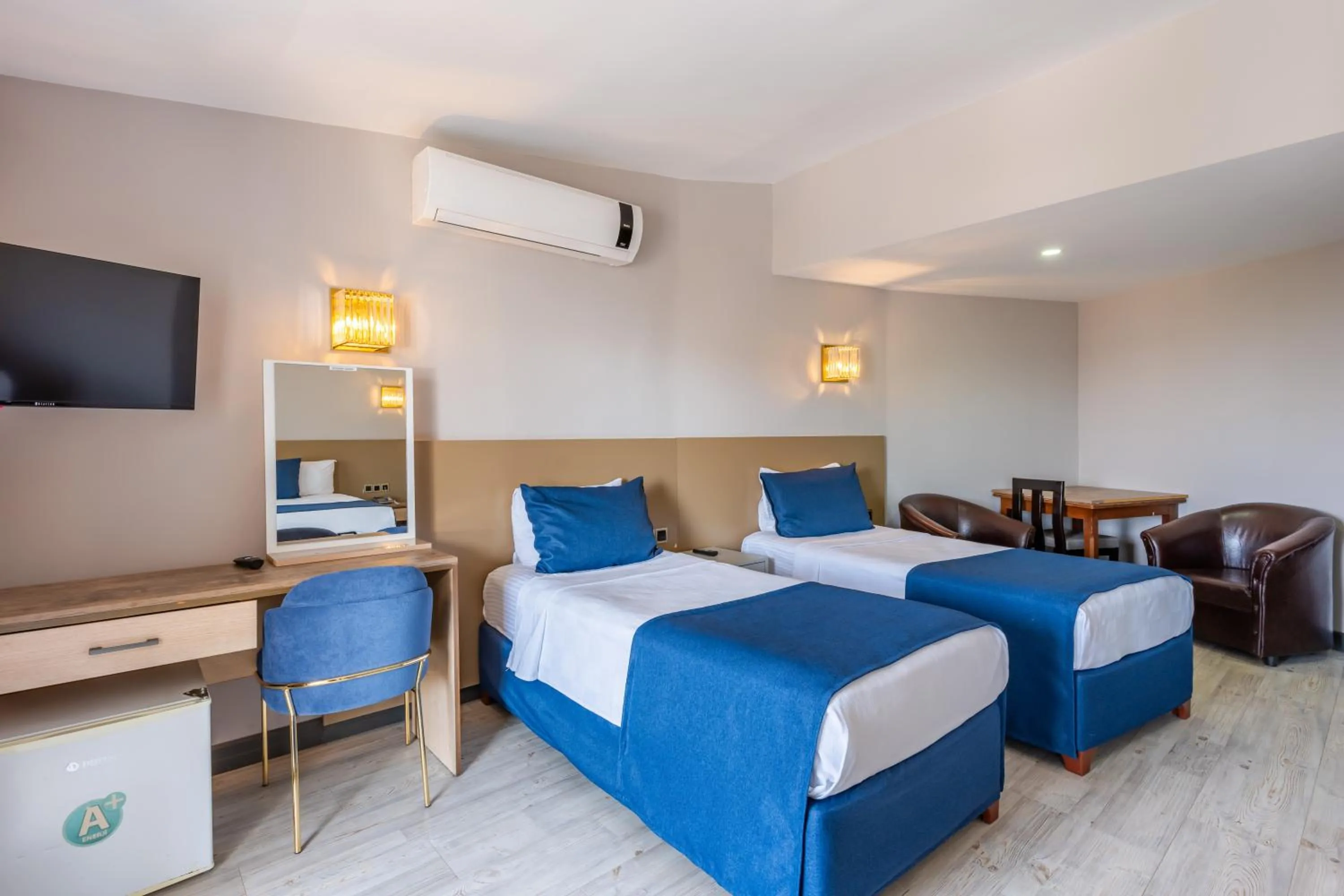 Bedroom, Bed in Safari Otel