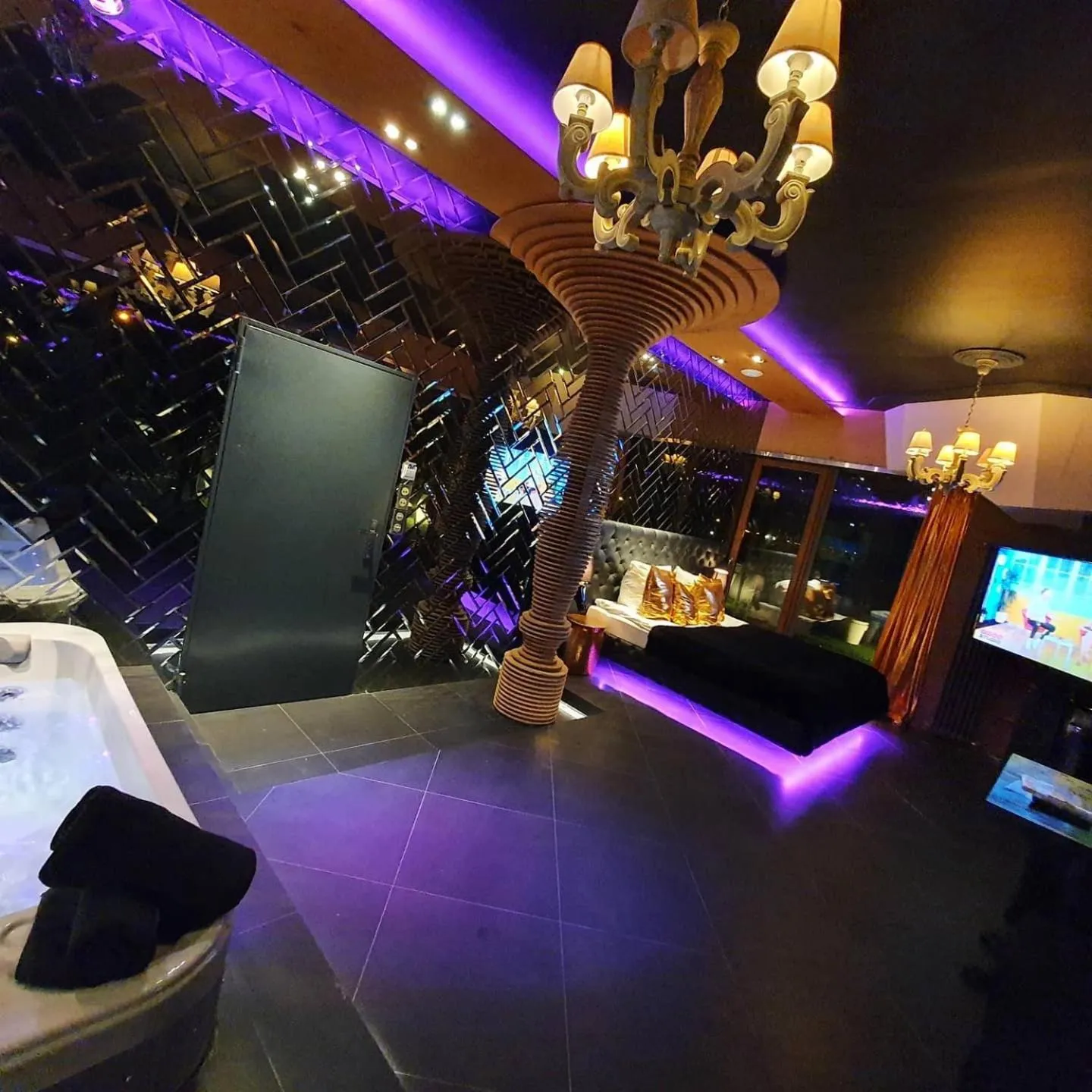 Hotel Ramka & Restaurant & Wine Bar