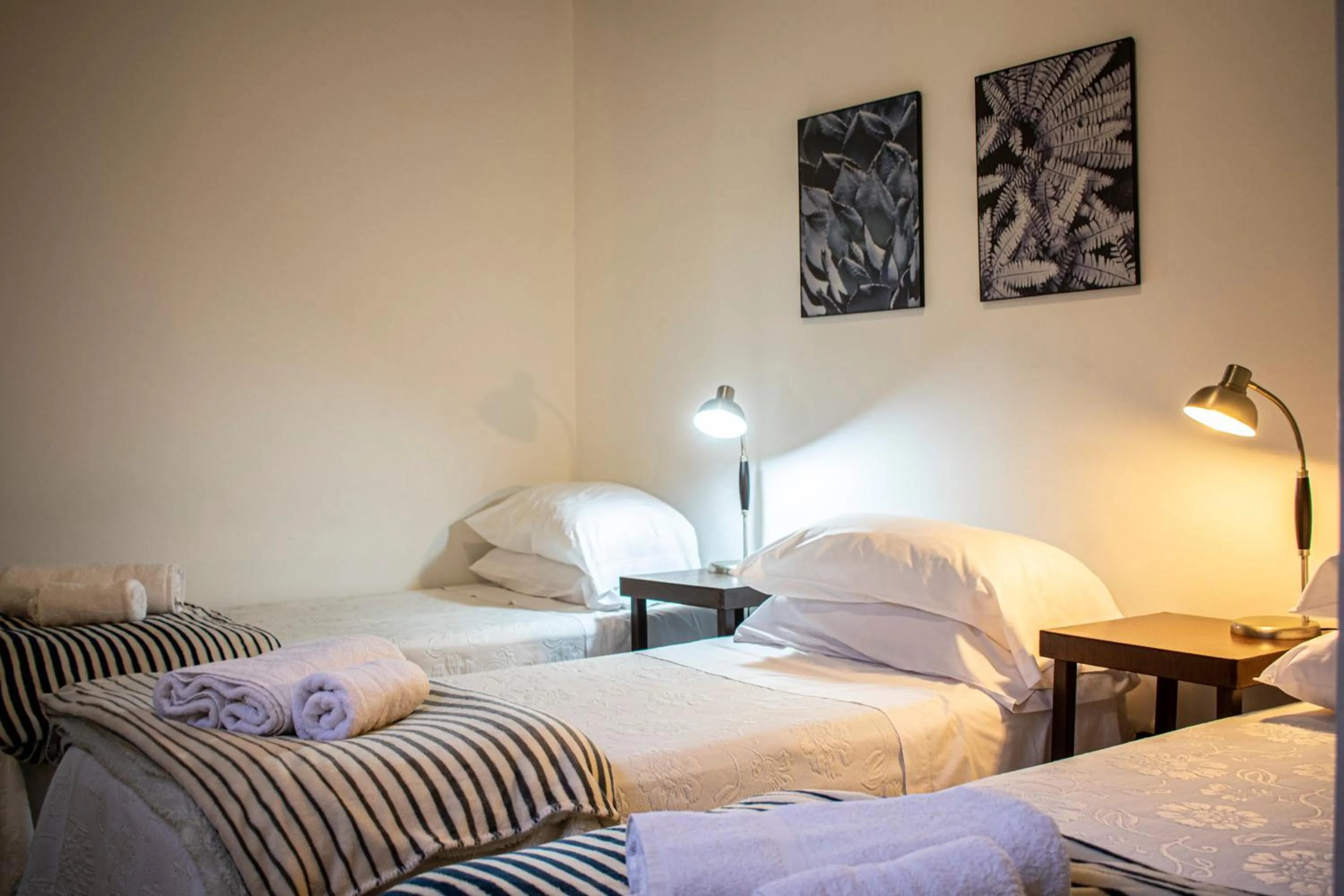 Bed in BA Stop Hotel House