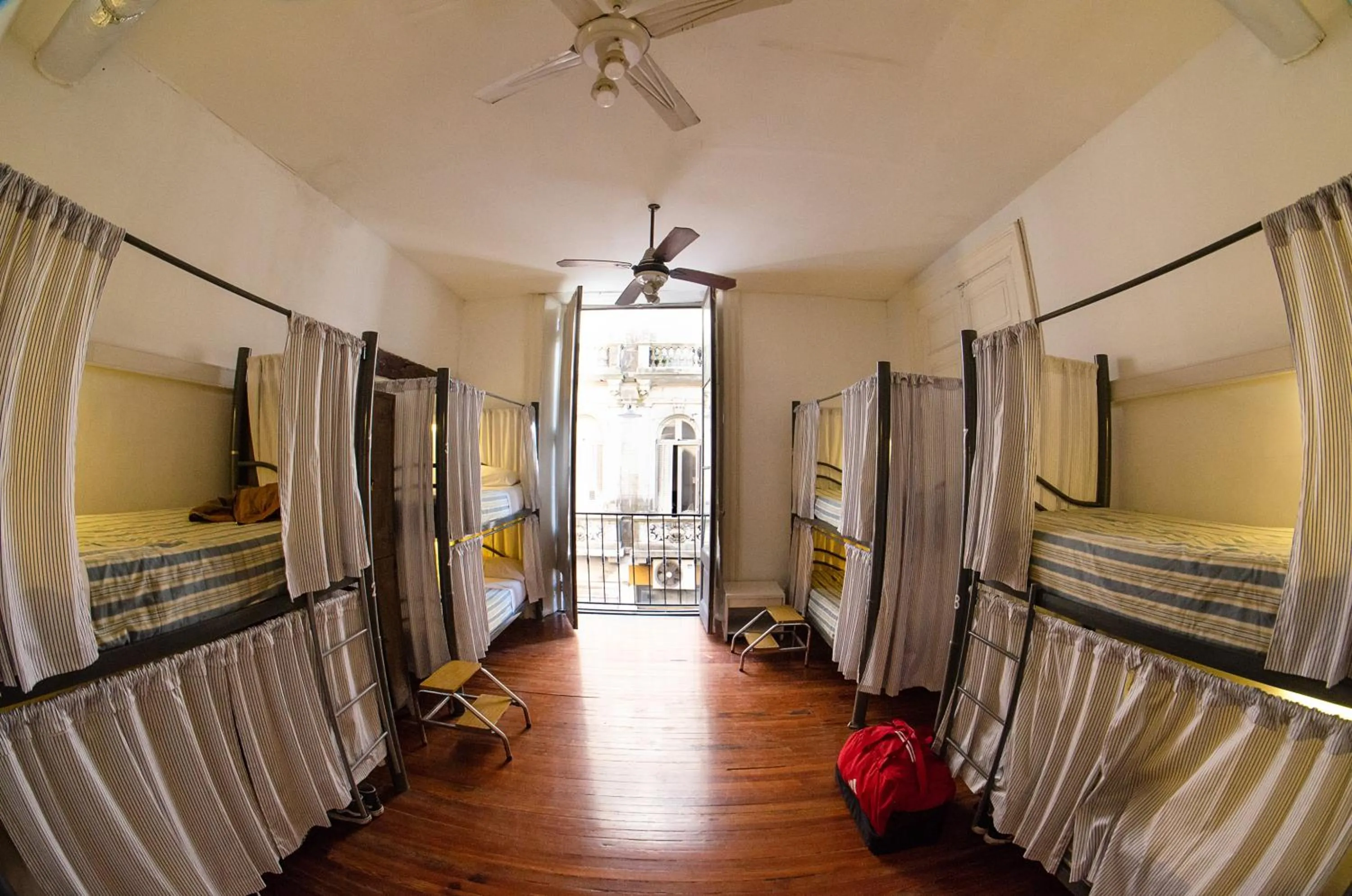 Bed in BA Stop Hotel House