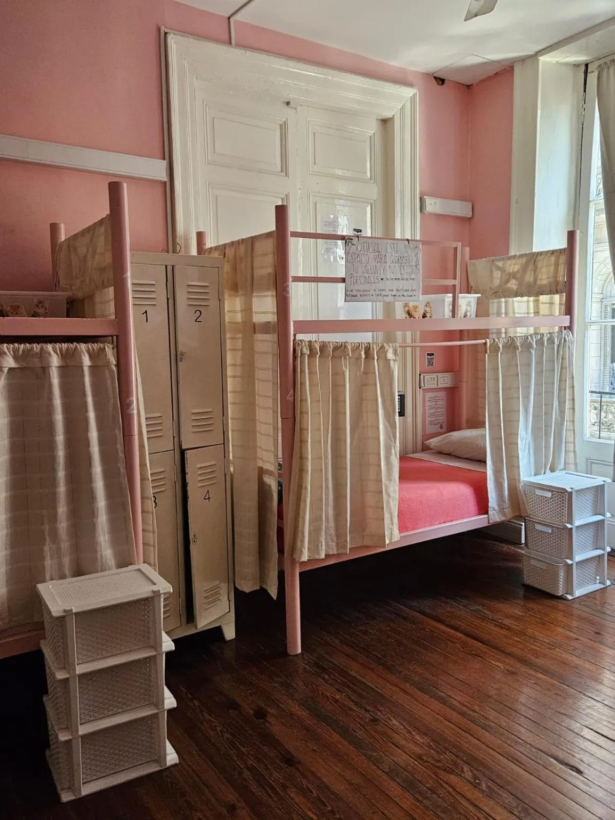 City view, Bed in BA Stop Hotel House