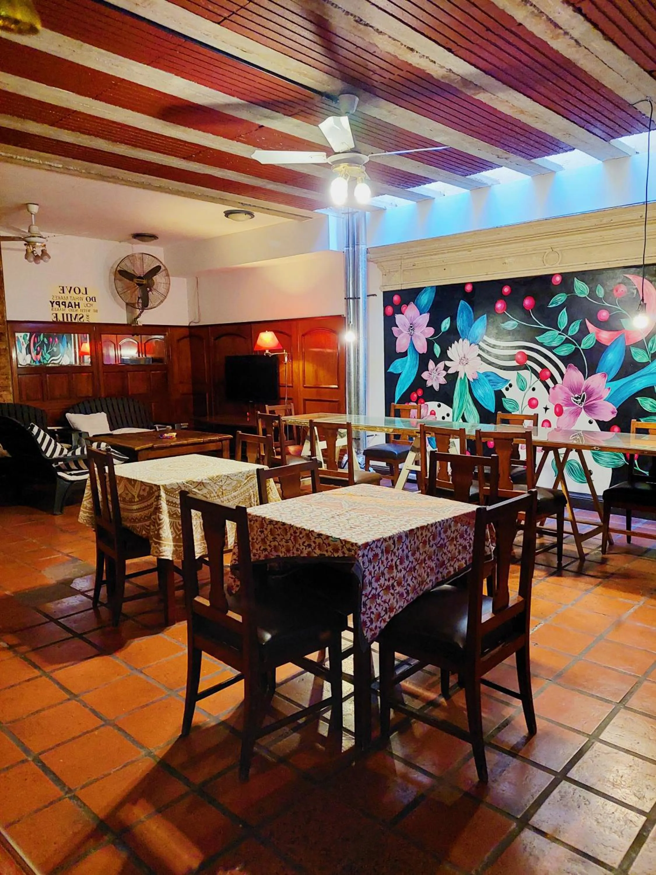 Dining area in BA Stop Hotel House