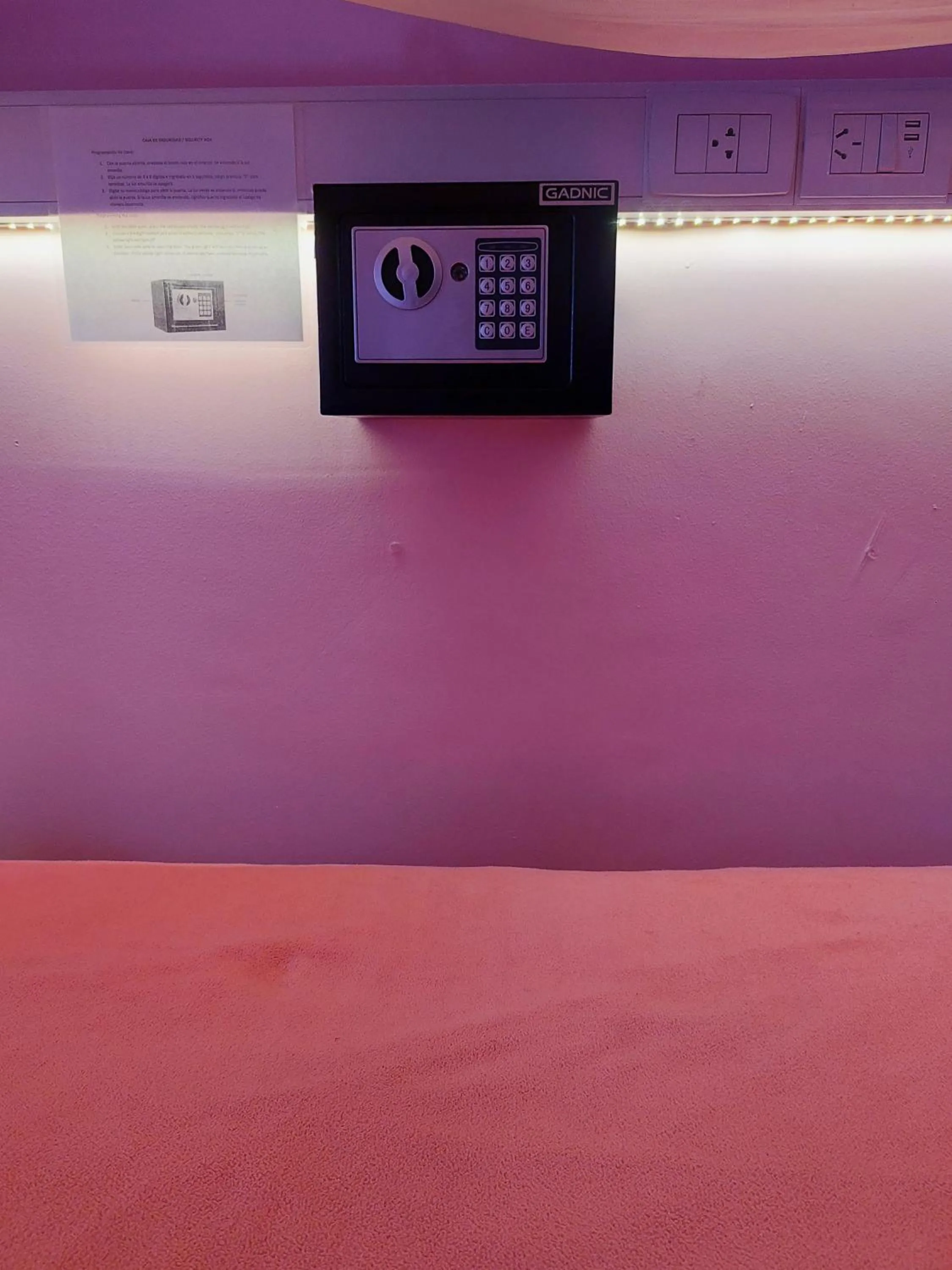 safe in BA Stop Hotel House