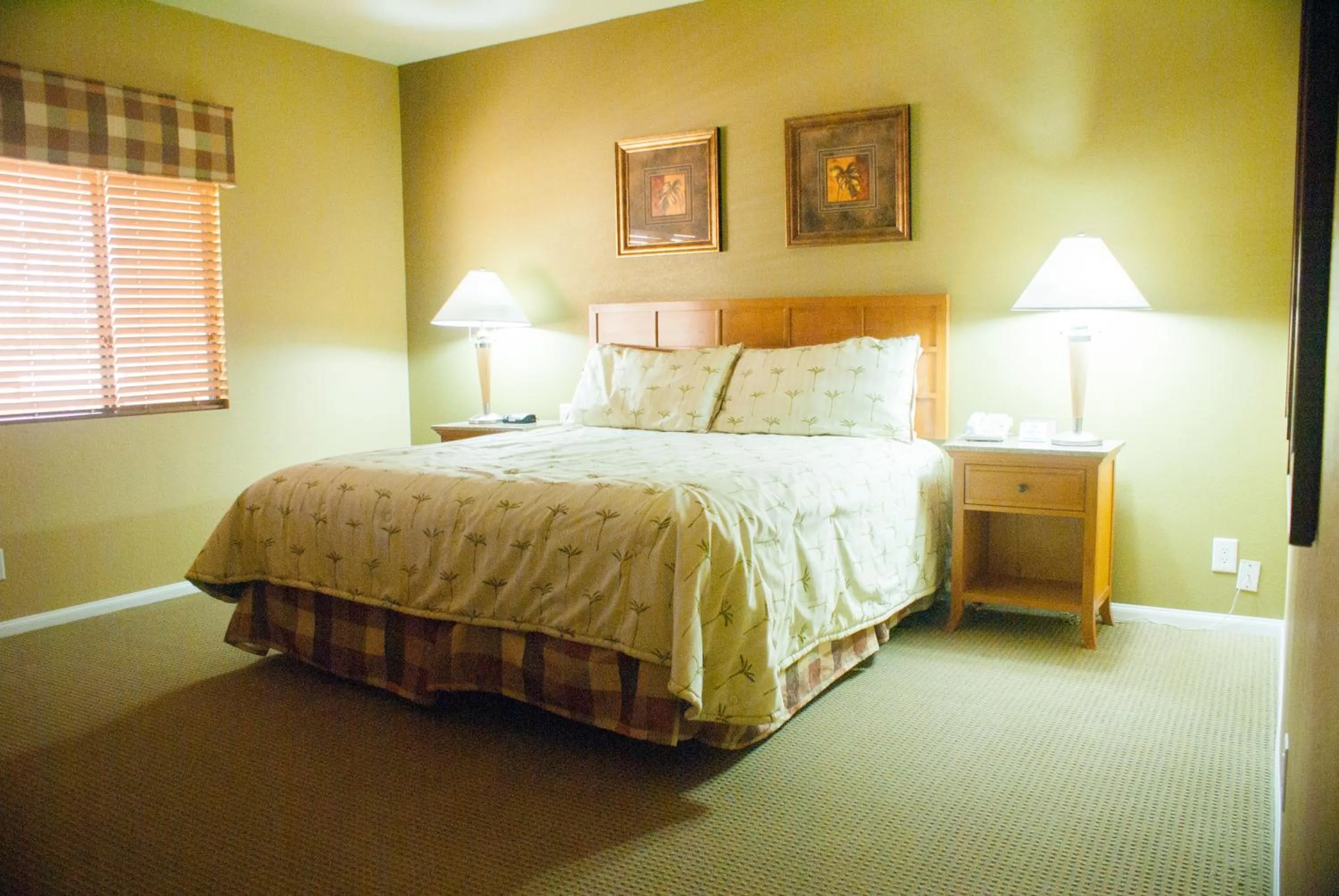 Bed in Desert Isle Resort