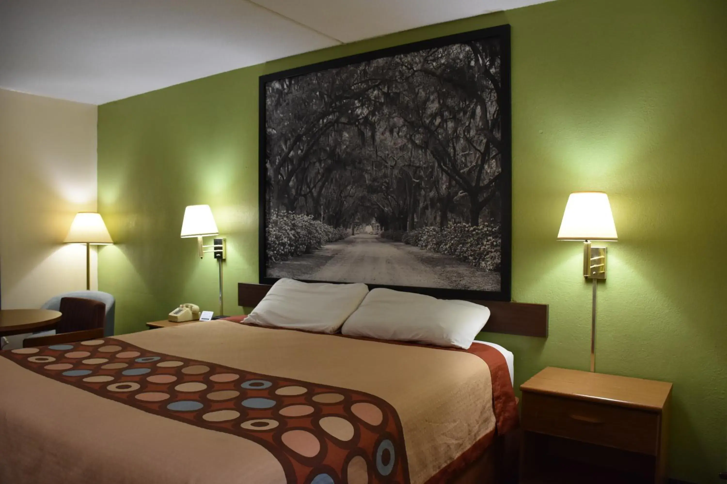 King Room - Smoking in Super 8 by Wyndham Tifton King Room - Smoking in Super 8 by Wyndham Tifton