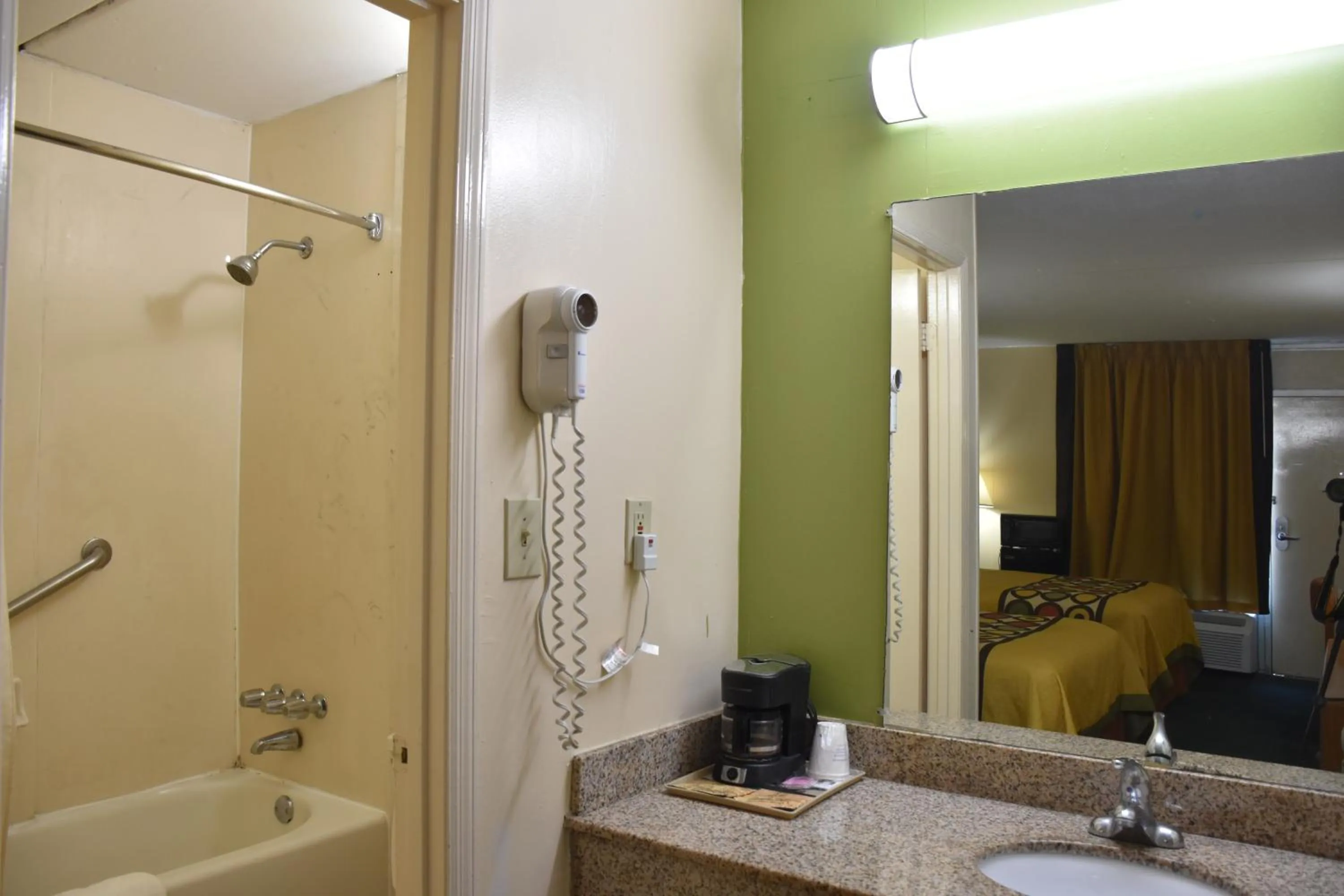 Bathroom in Super 8 by Wyndham Tifton
