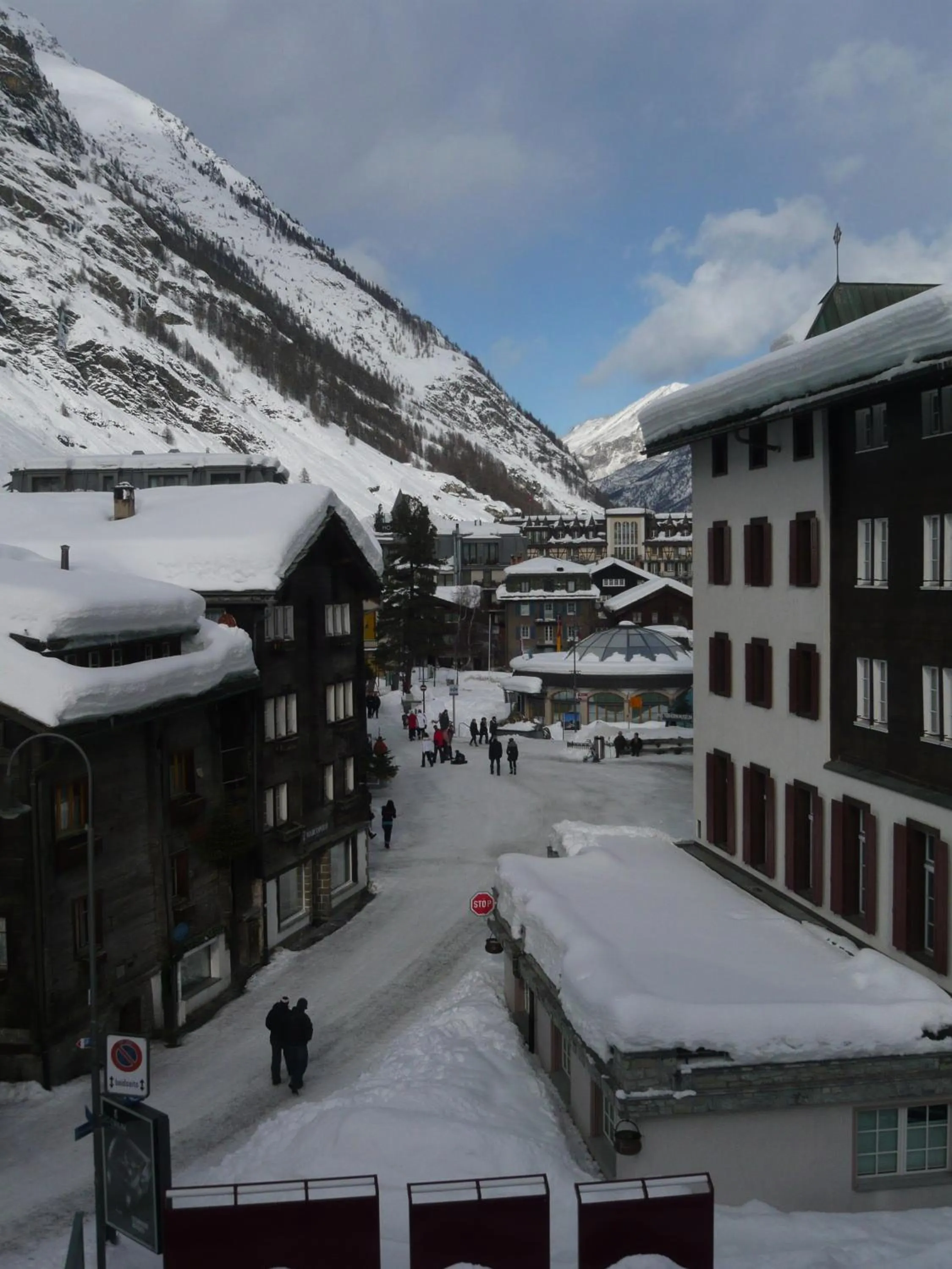 Facade/entrance in Hotel Weisshorn