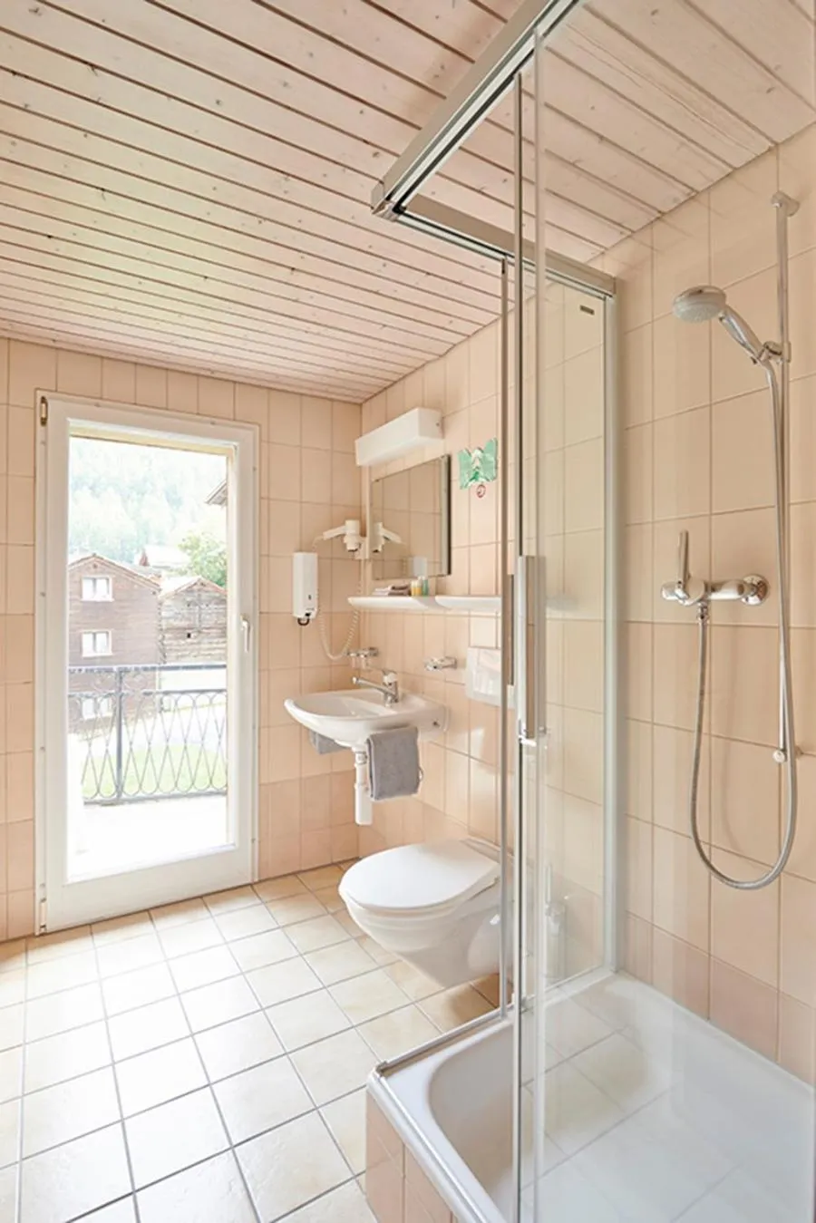 Bathroom in Hotel Weisshorn