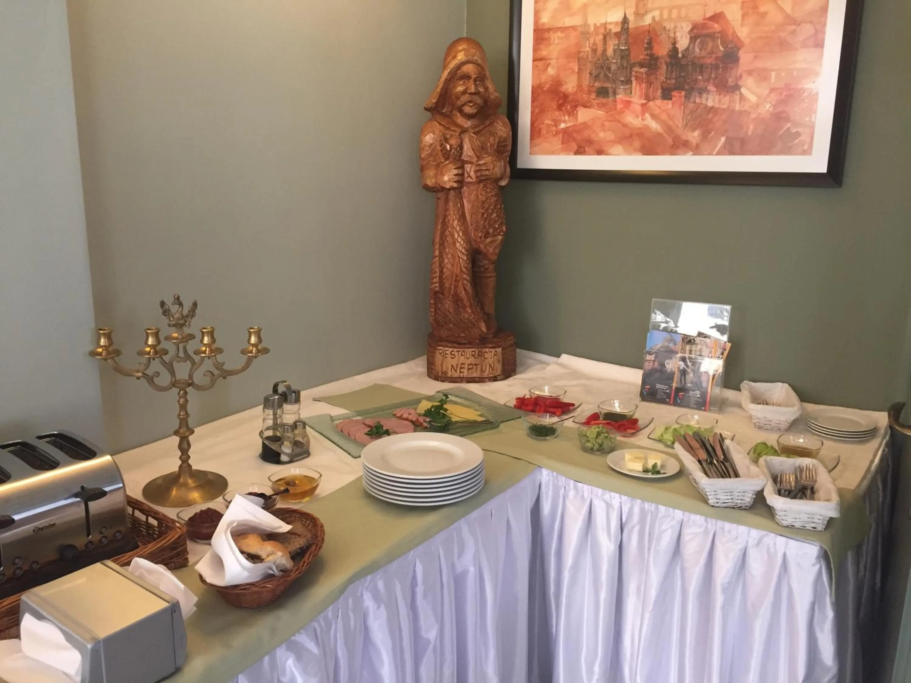 Breakfast in Villa Plaza