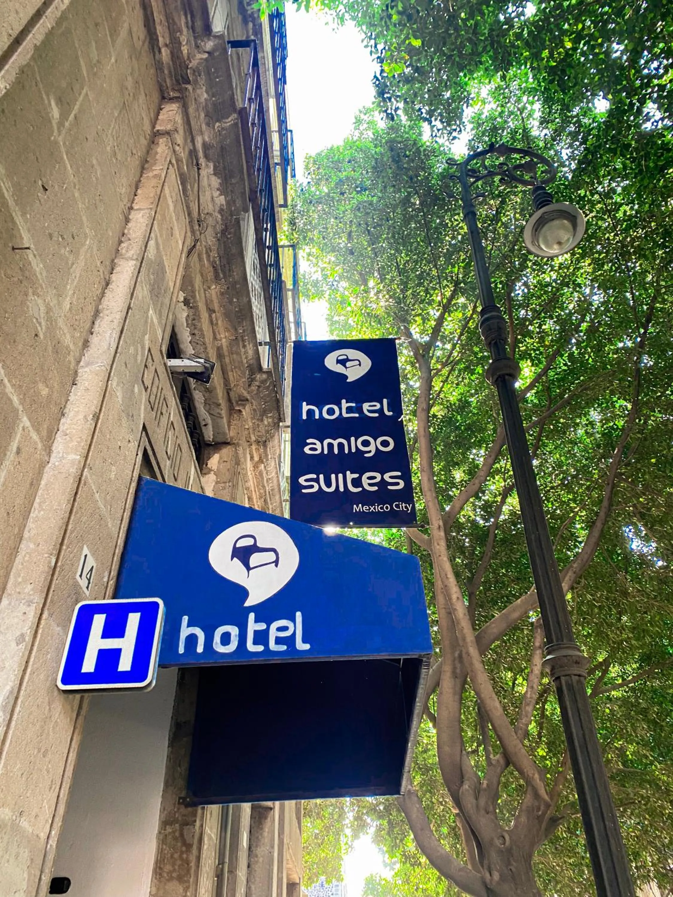Hotel Amigo Suites