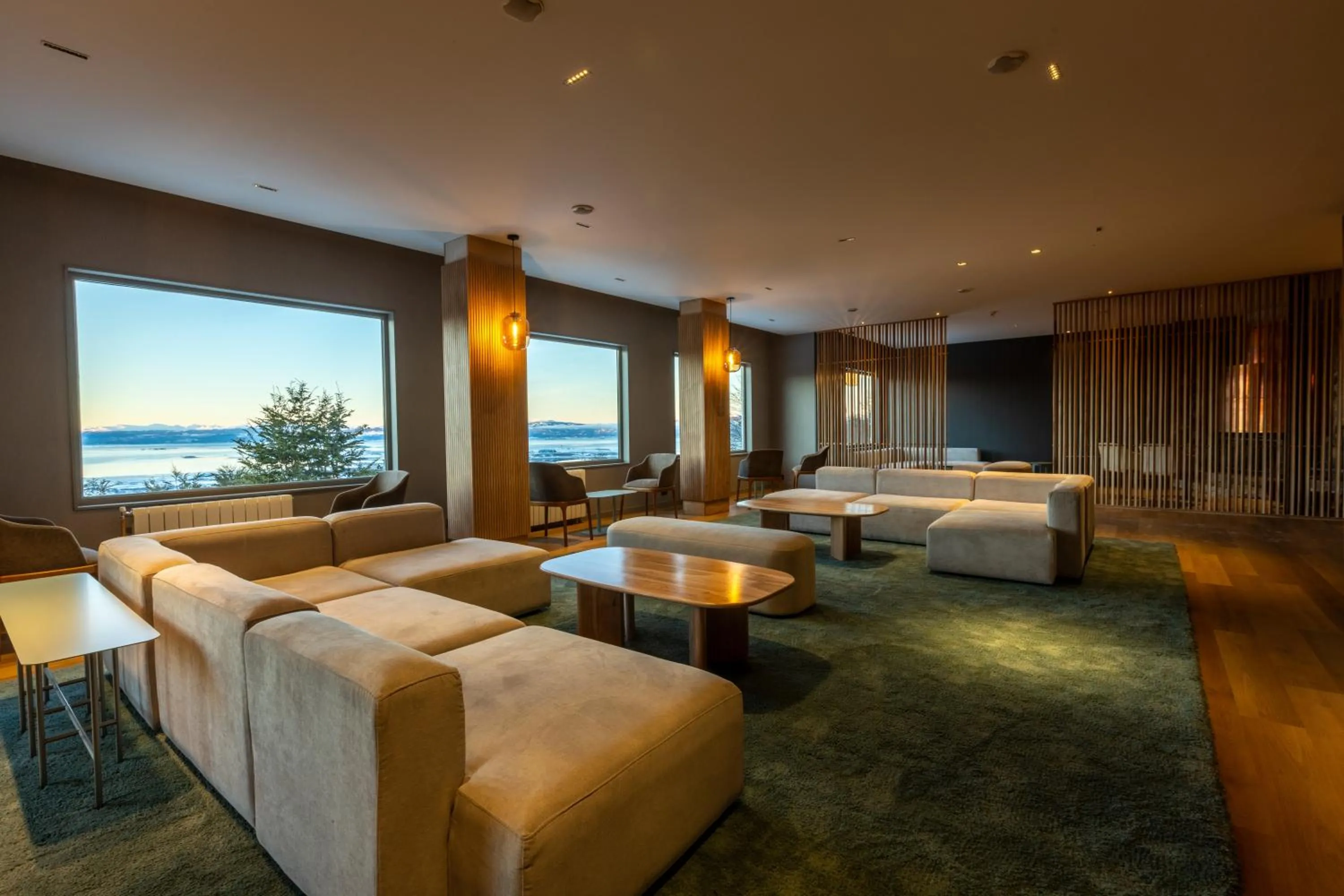 Living room, Bed in Los Acebos Ushuaia Hotel