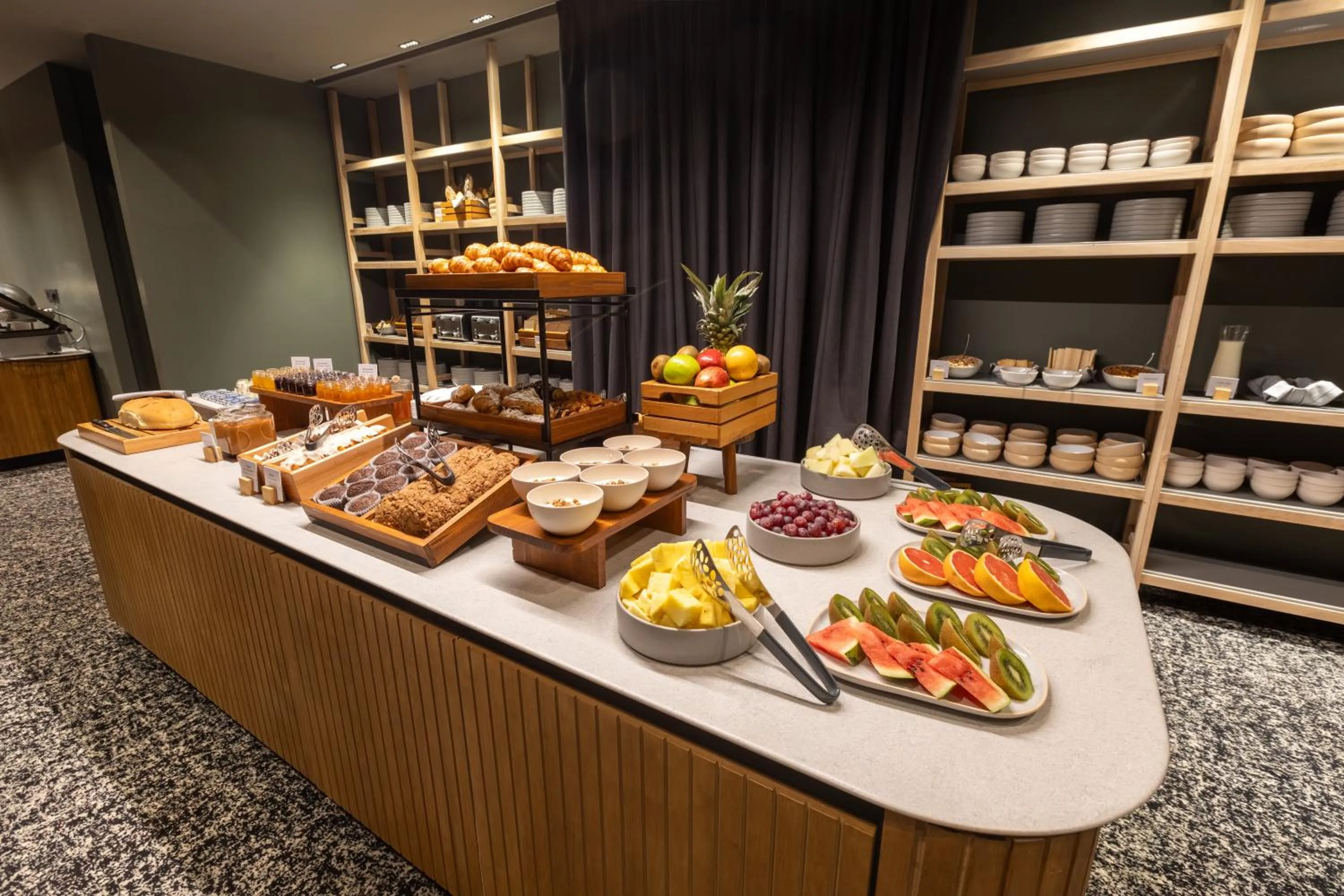 Buffet breakfast in Los Acebos Ushuaia Hotel