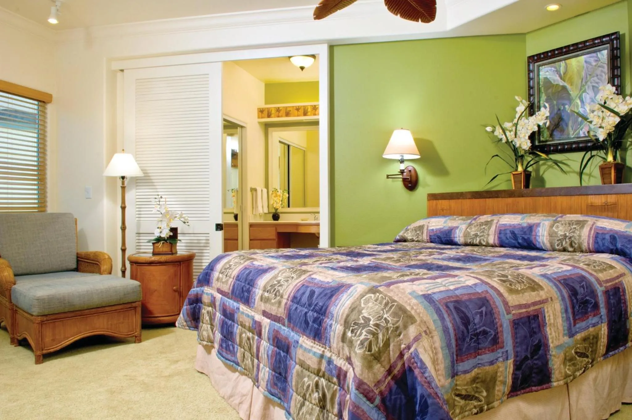 Bed in Club Wyndham Bali Hai Villas