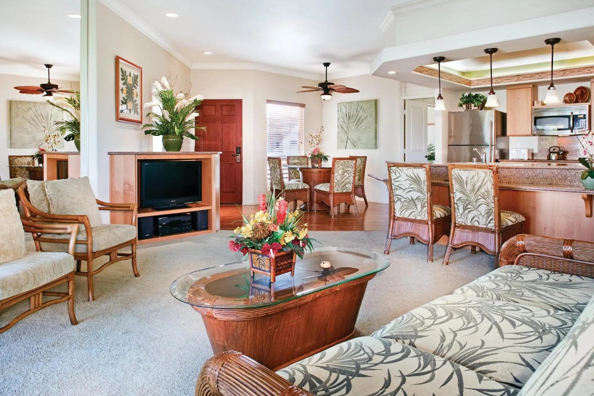 Kitchen or kitchenette in Club Wyndham Bali Hai Villas