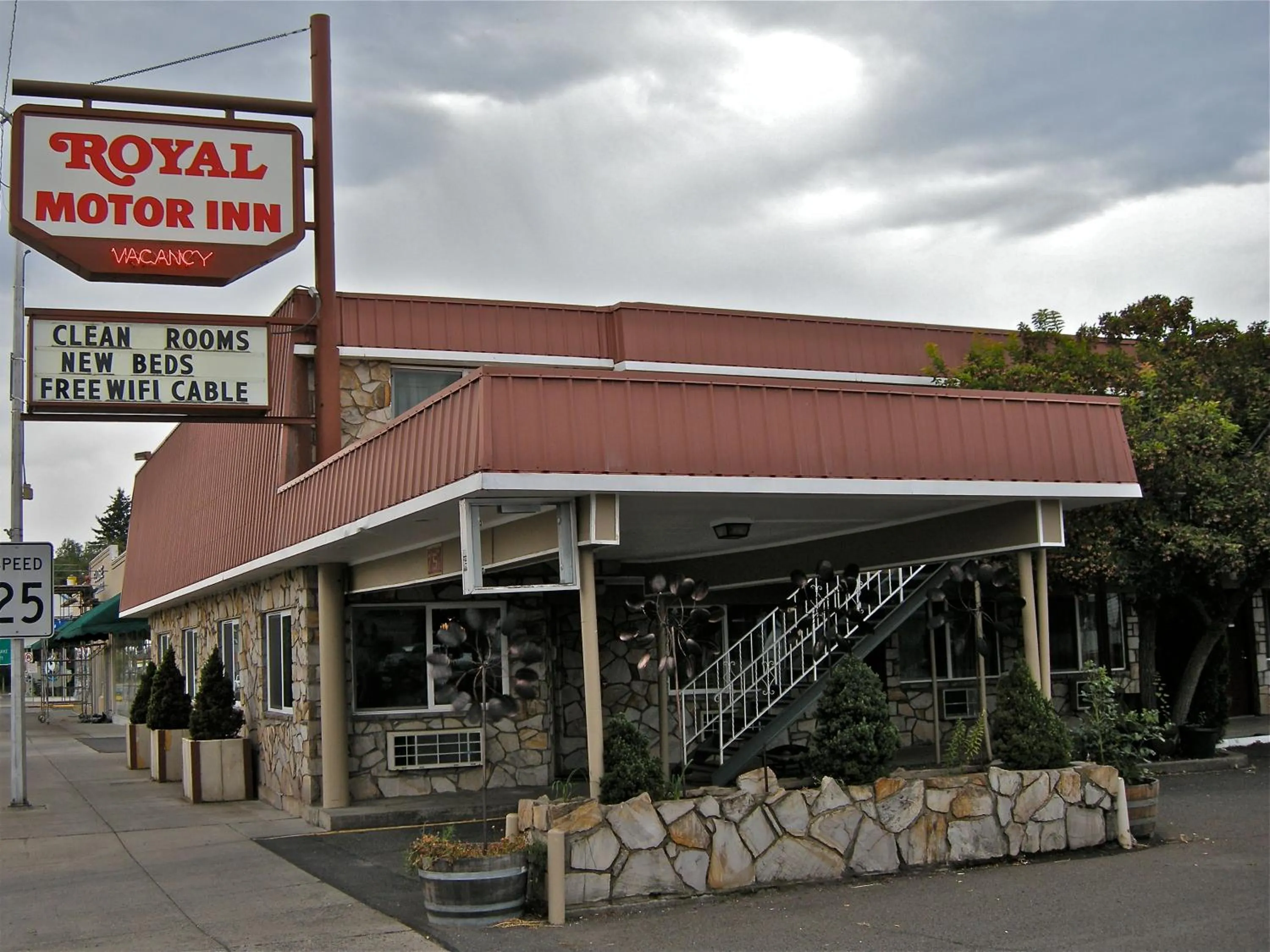 Royal Motor Inn