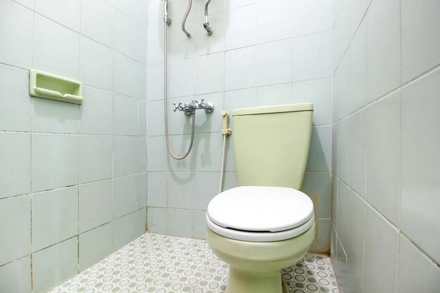 Bathroom in RedDoorz Syariah At Jalan Menteri Supeno