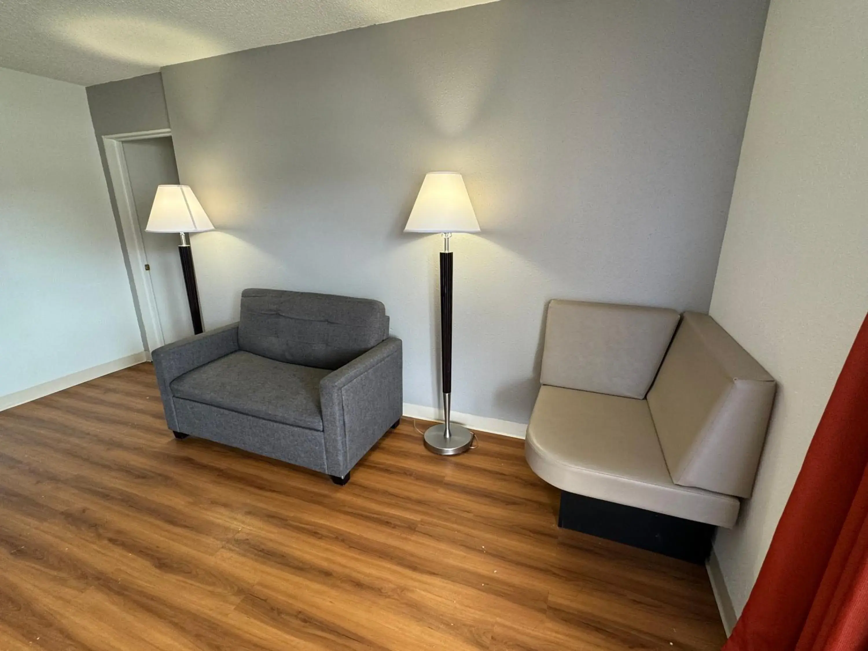 Queen Suite - Non-Smoking in Motel 6-Butte, MT - Historic City Center Queen Suite - Non-Smoking in Motel 6-Butte, MT - Historic City Center