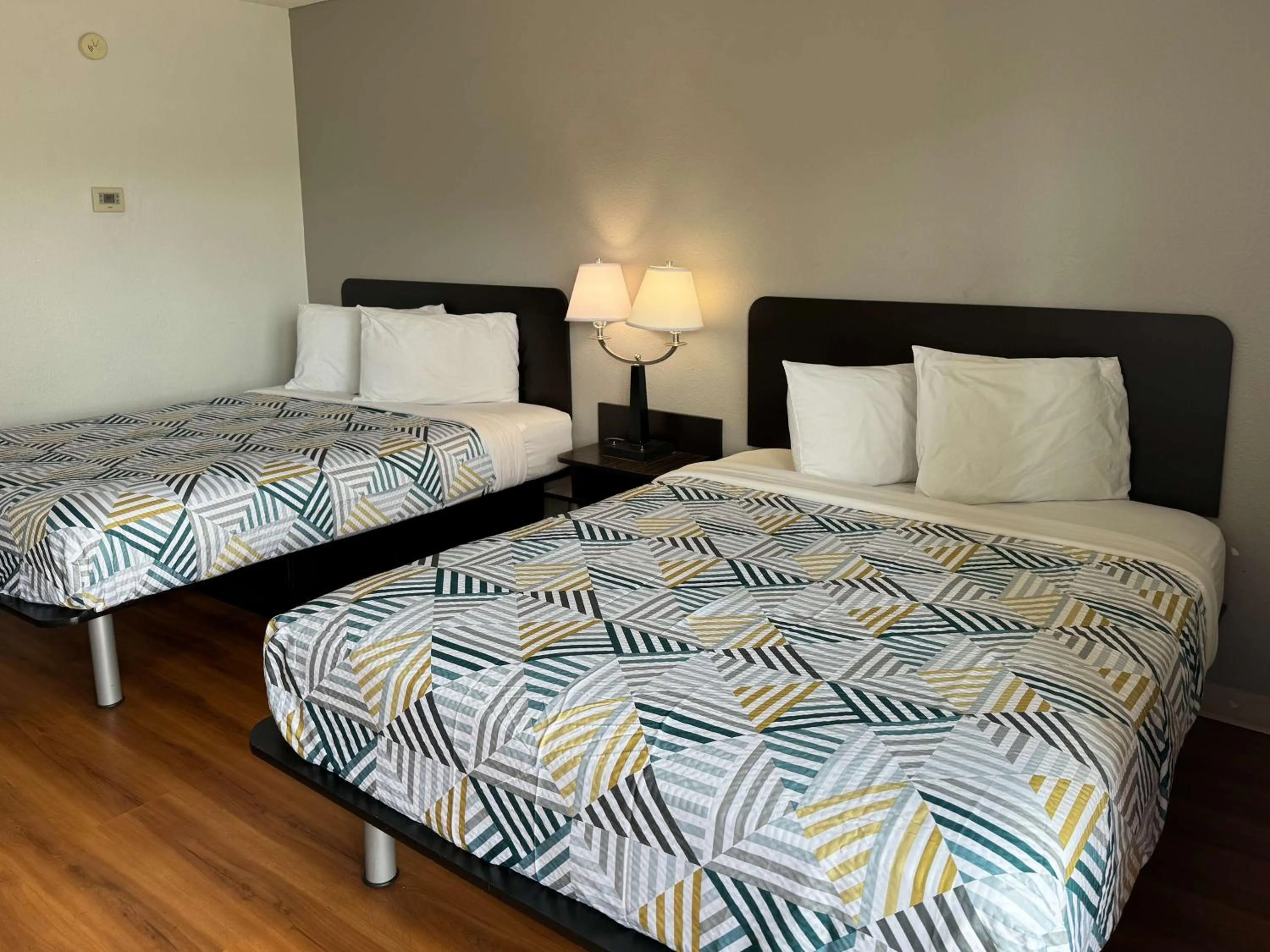 Bedroom, Bed in Motel 6-Butte, MT - Historic City Center