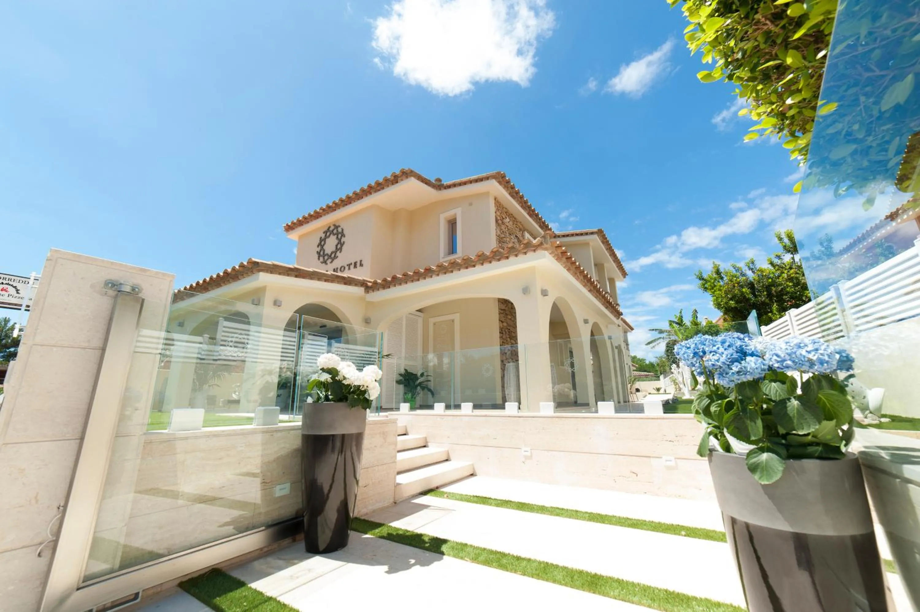 Property building in Suimi's Hotel