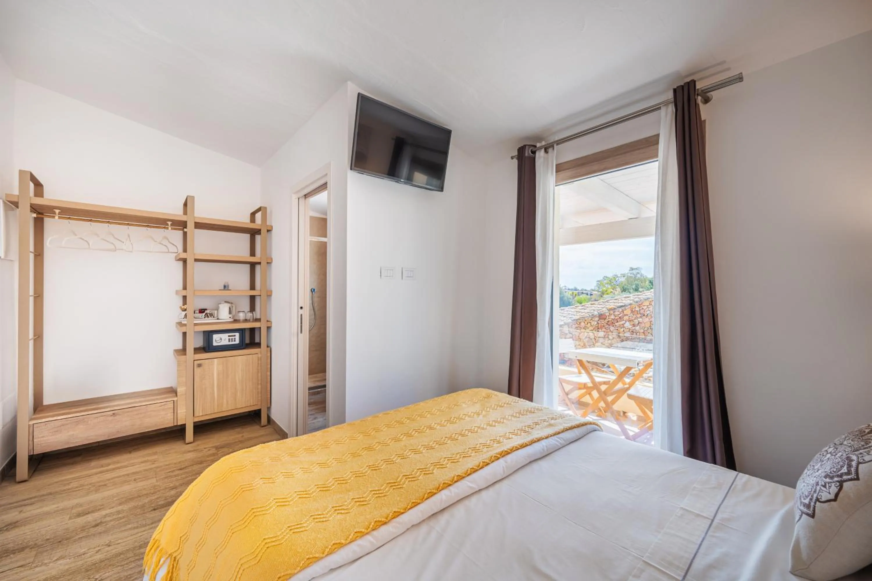 Bed in Suimi's Hotel