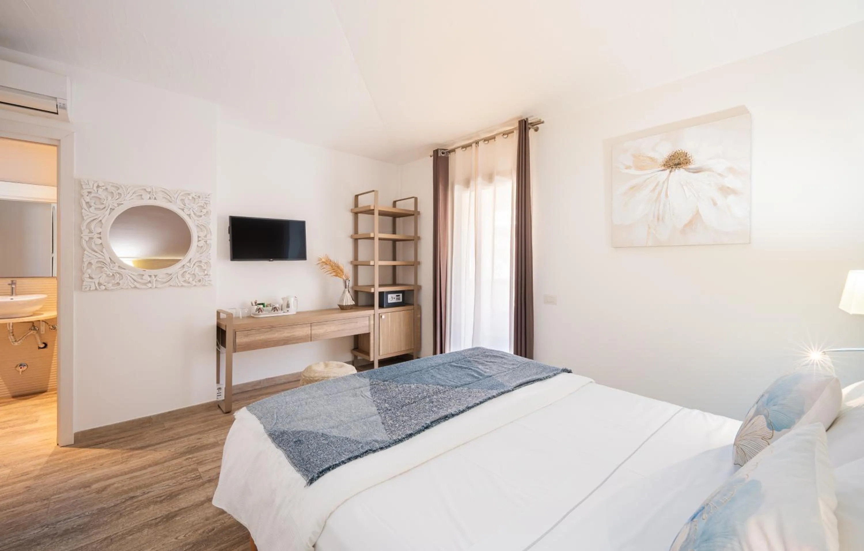 Bed in Suimi's Hotel